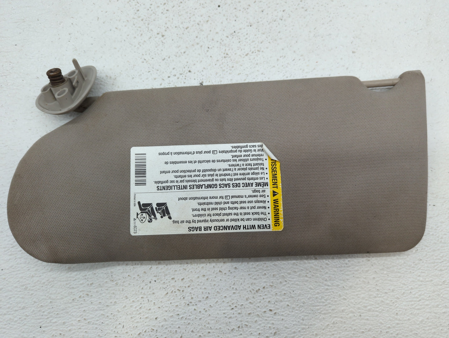 2006 Pontiac Grand Prix Sun Visor Shade Replacement Passenger Right Mirror Fits OEM Used Auto Parts - Oemusedautoparts1.com