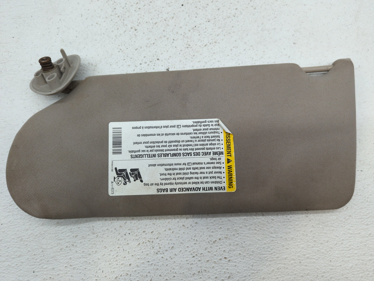 2006 Pontiac Grand Prix Sun Visor Shade Replacement Passenger Right Mirror Fits OEM Used Auto Parts - Oemusedautoparts1.com