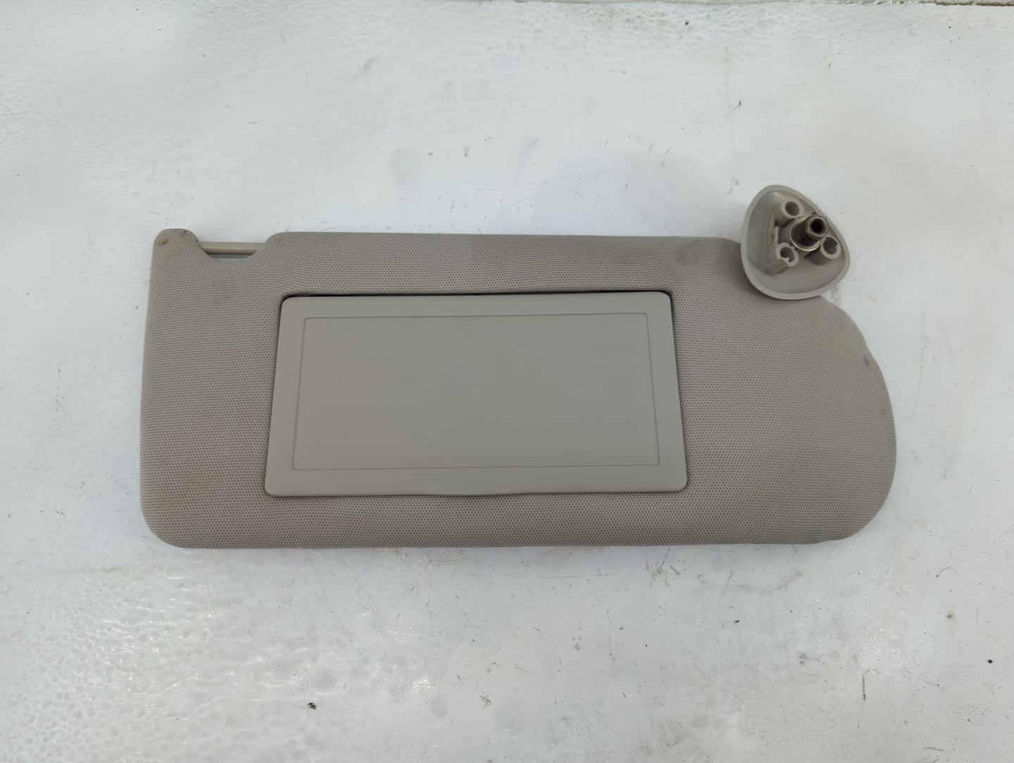 2005-2008 Pontiac Grand Prix Sun Visor Shade Replacement Passenger Right Mirror Fits Fits 2005 2006 2007 2008 OEM Used Auto 
