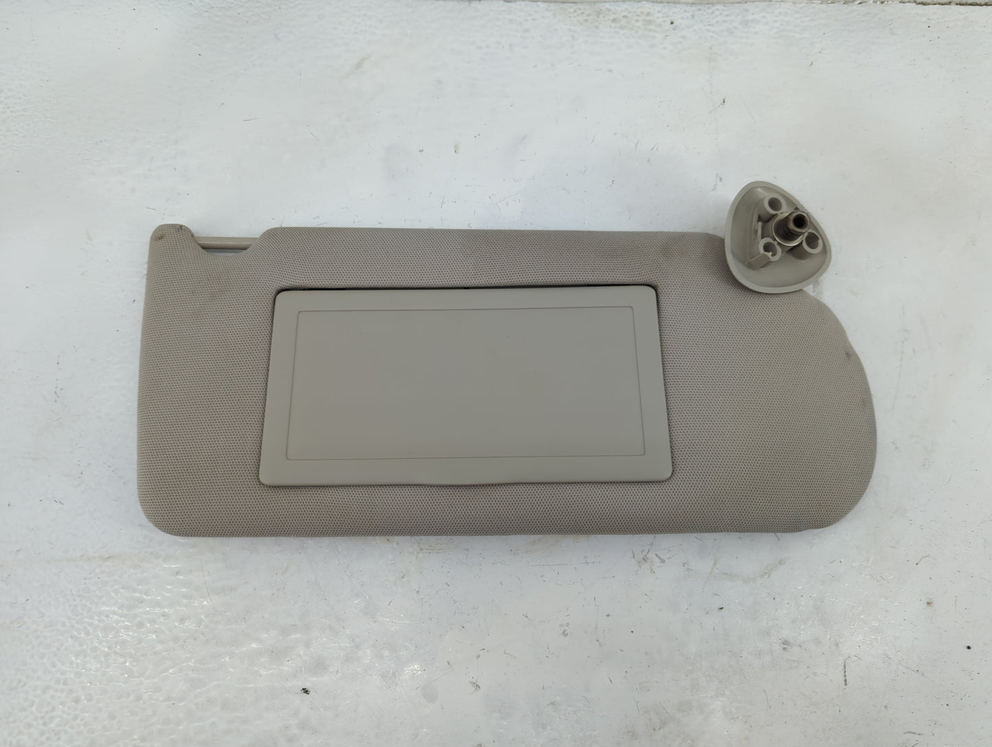 2005-2008 Pontiac Grand Prix Sun Visor Shade Replacement Passenger Right Mirror Fits Fits 2005 2006 2007 2008 OEM Used Auto 