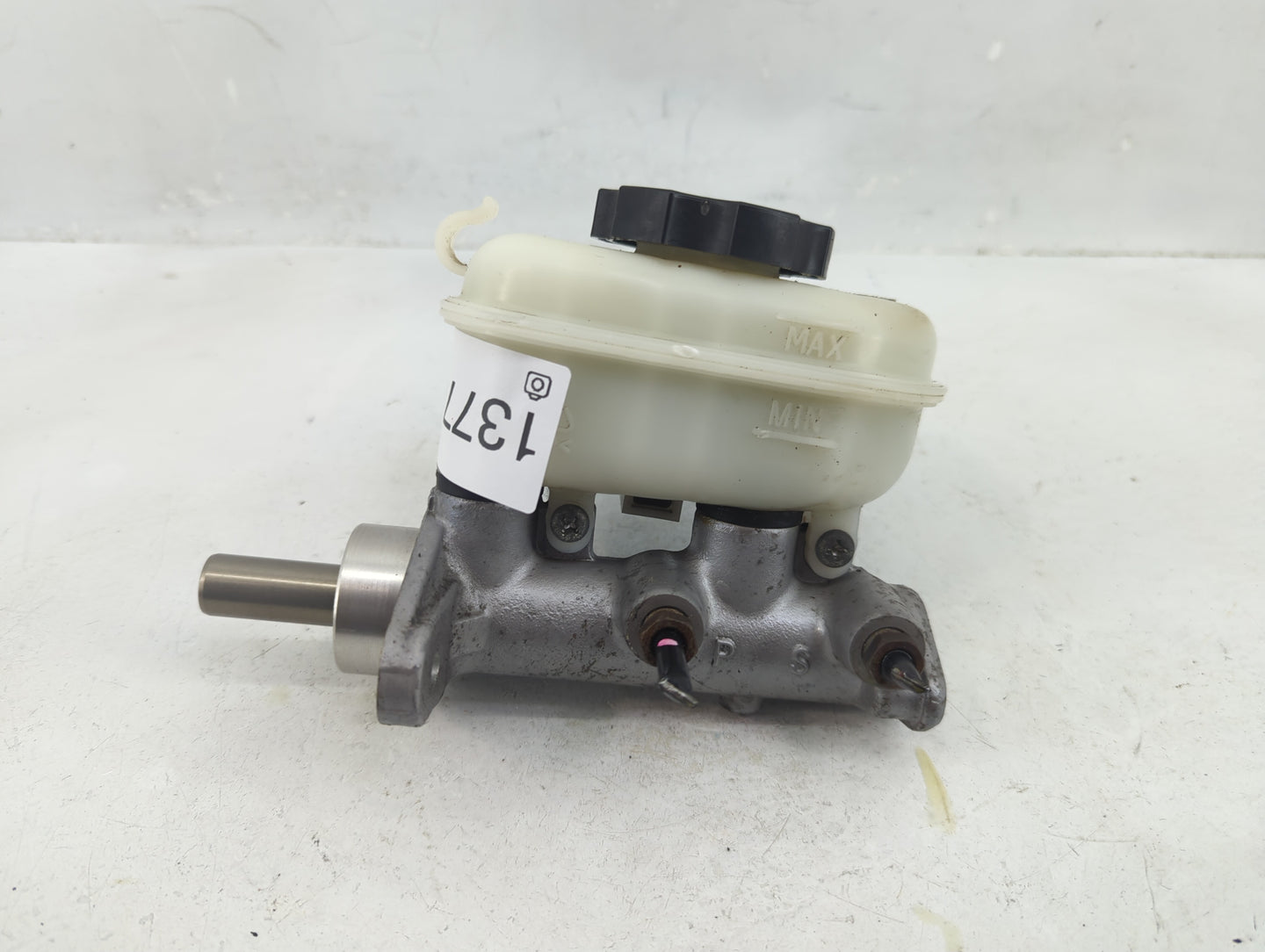 2005-2006 Pontiac Gto Brake Master Cylinder - Oemusedautoparts1.com