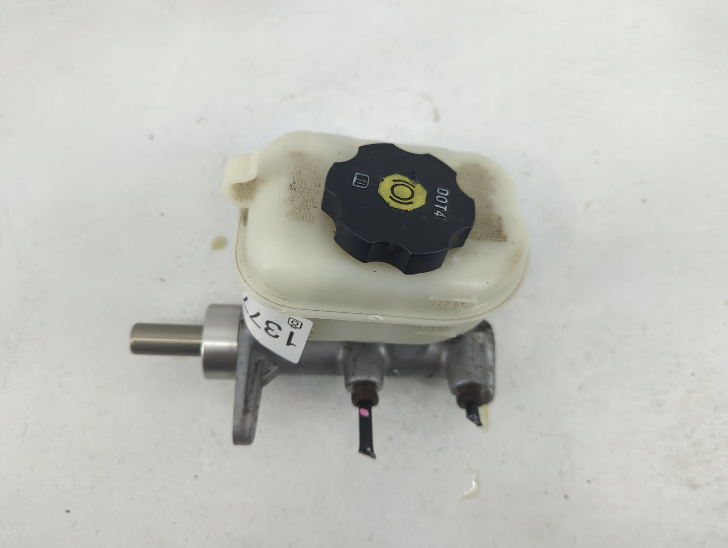 2005-2006 Pontiac Gto Brake Master Cylinder - Oemusedautoparts1.com