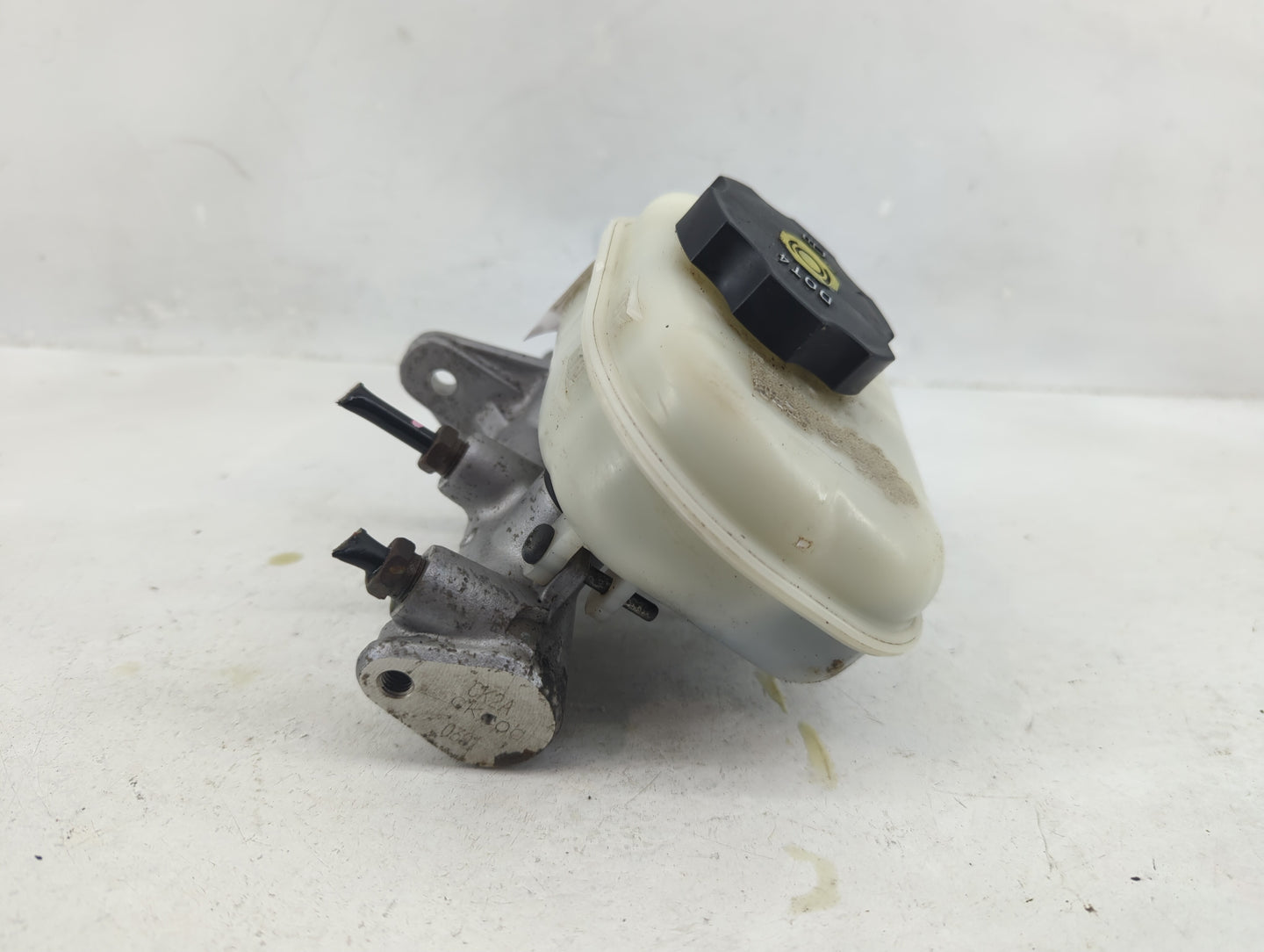 2005-2006 Pontiac Gto Brake Master Cylinder - Oemusedautoparts1.com