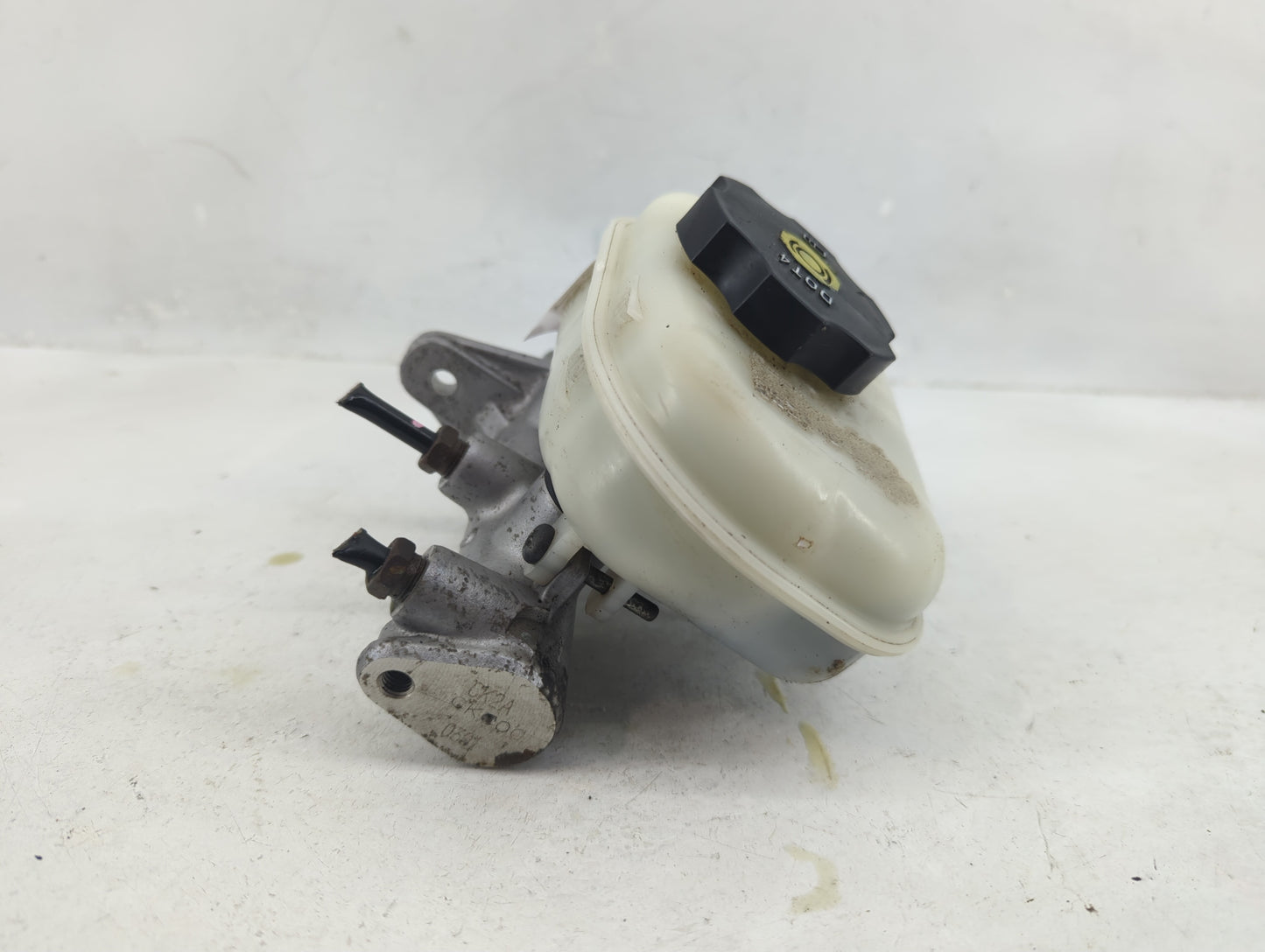 2005-2006 Pontiac Gto Brake Master Cylinder - Oemusedautoparts1.com