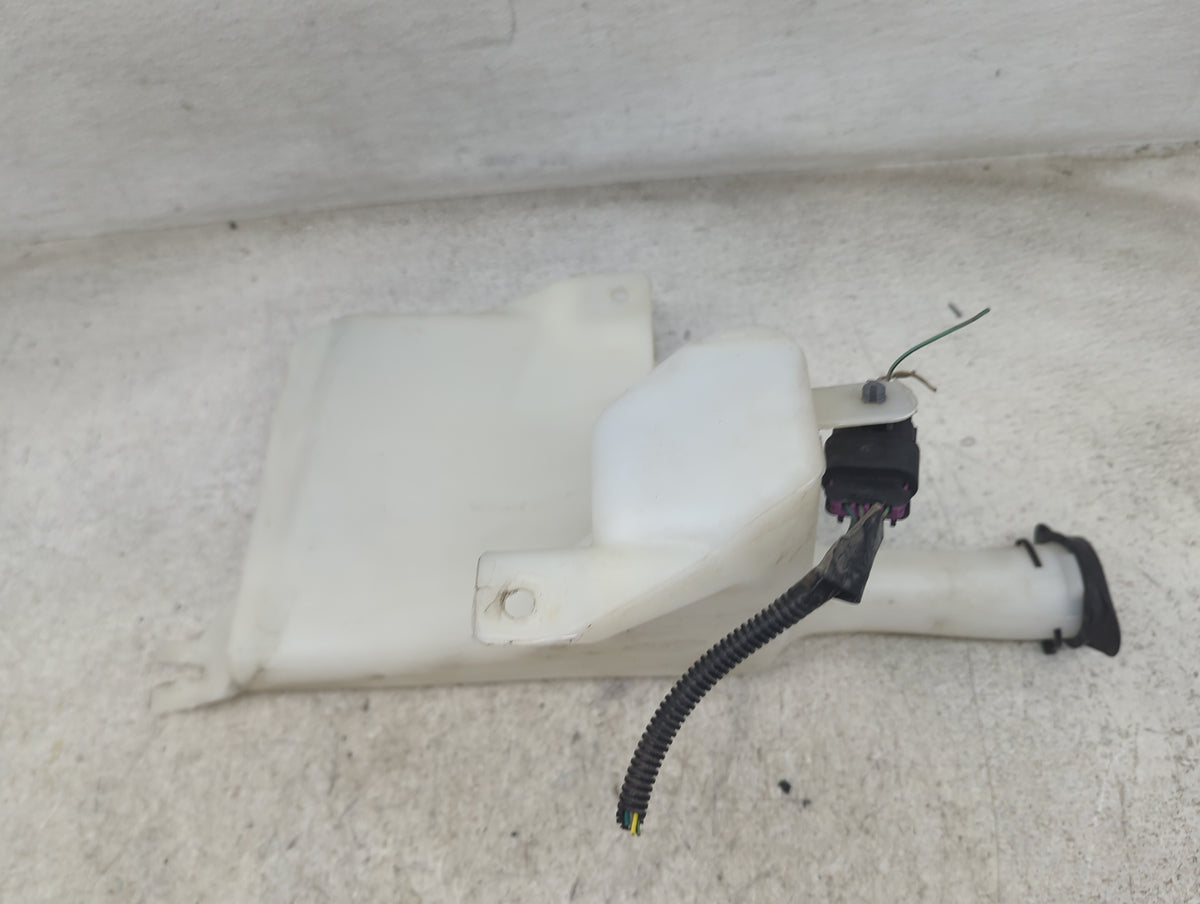 2005-2009 Pontiac Montana Windshield Washer Fluid Reservoir Bottle Oem 1499533 - Oemusedautoparts1.com