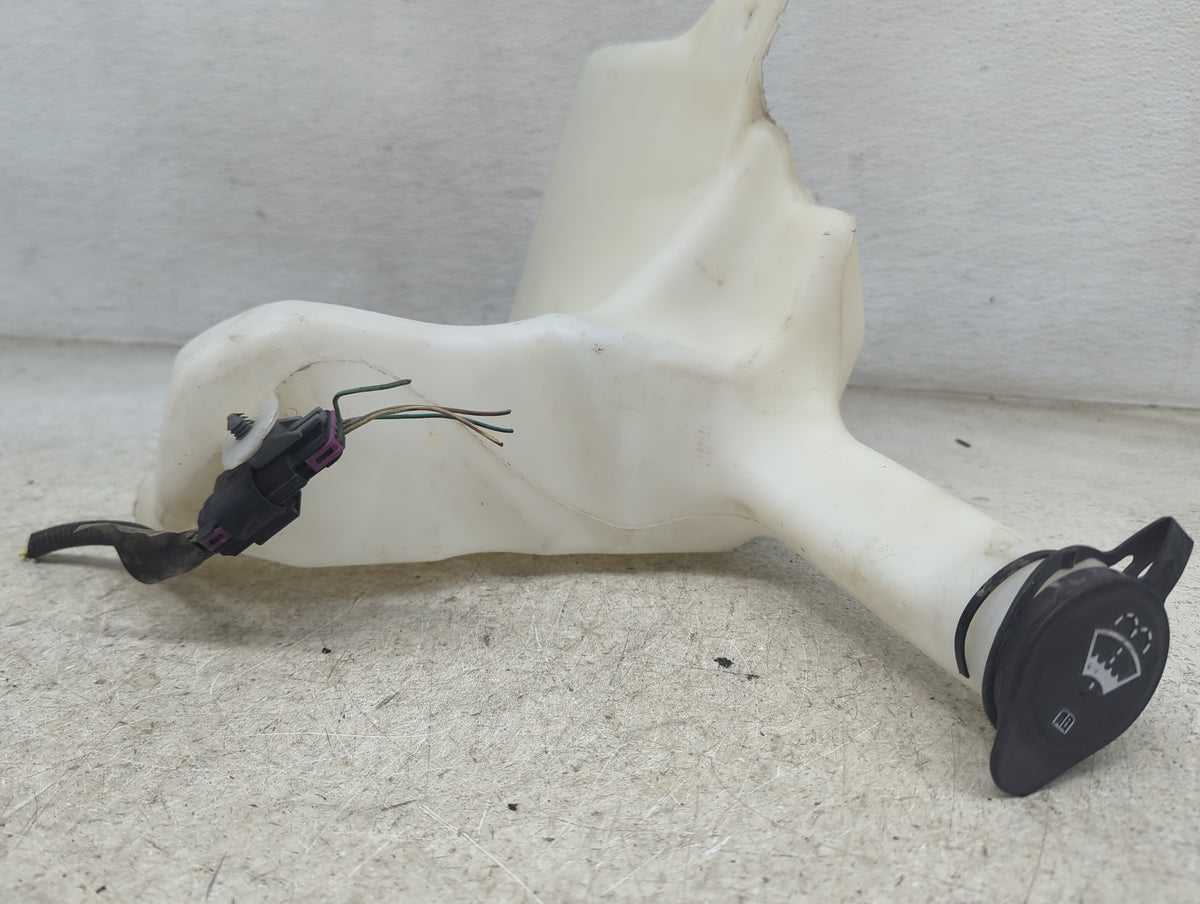 2005-2009 Pontiac Montana Windshield Washer Fluid Reservoir Bottle Oem 1499533 - Oemusedautoparts1.com