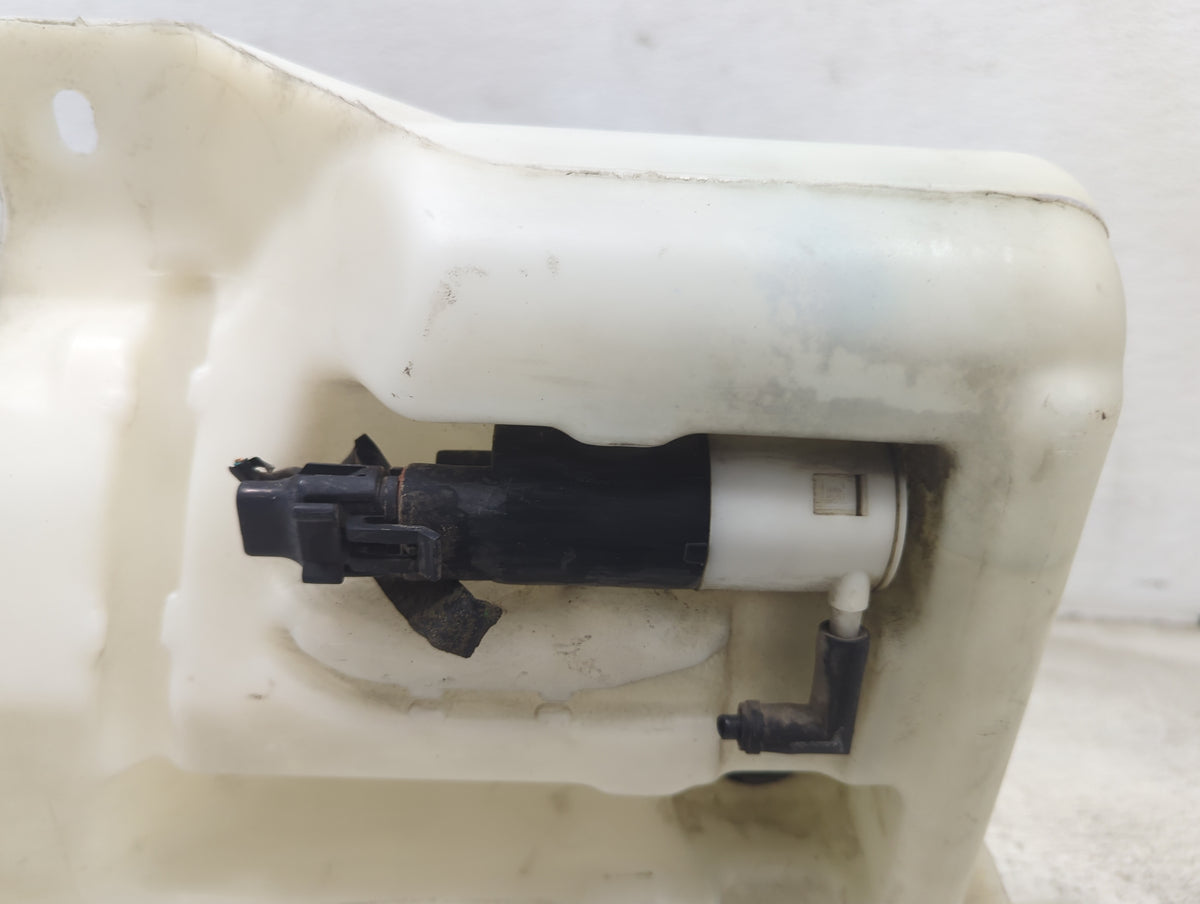 2005-2009 Pontiac Montana Windshield Washer Fluid Reservoir Bottle Oem 1499533 - Oemusedautoparts1.com