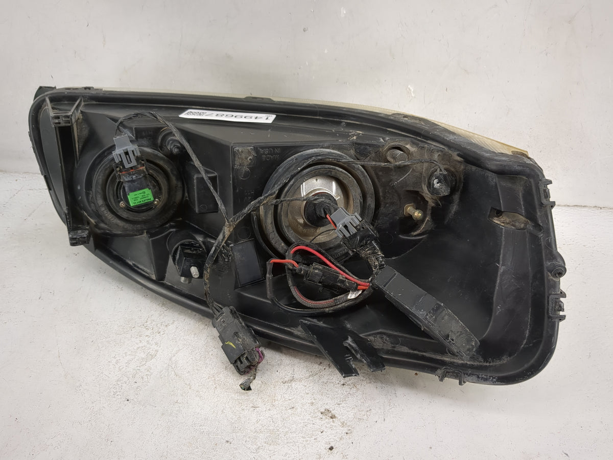 2006 Pontiac Montana Passenger Right Oem Head Light Headlight Lamp - Oemusedautoparts1.com