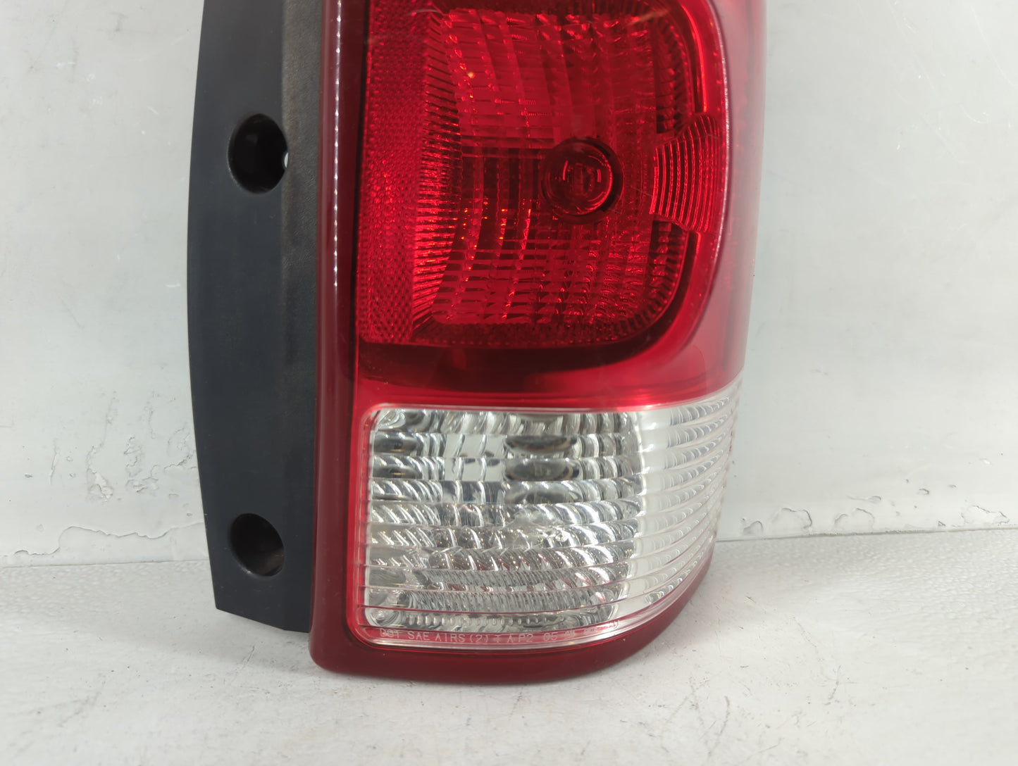 2005-2009 Pontiac Montana Tail Light Assembly Passenger Right OEM Fits Fits 2005 2006 2007 2008 2009 OEM Used Auto Parts - O