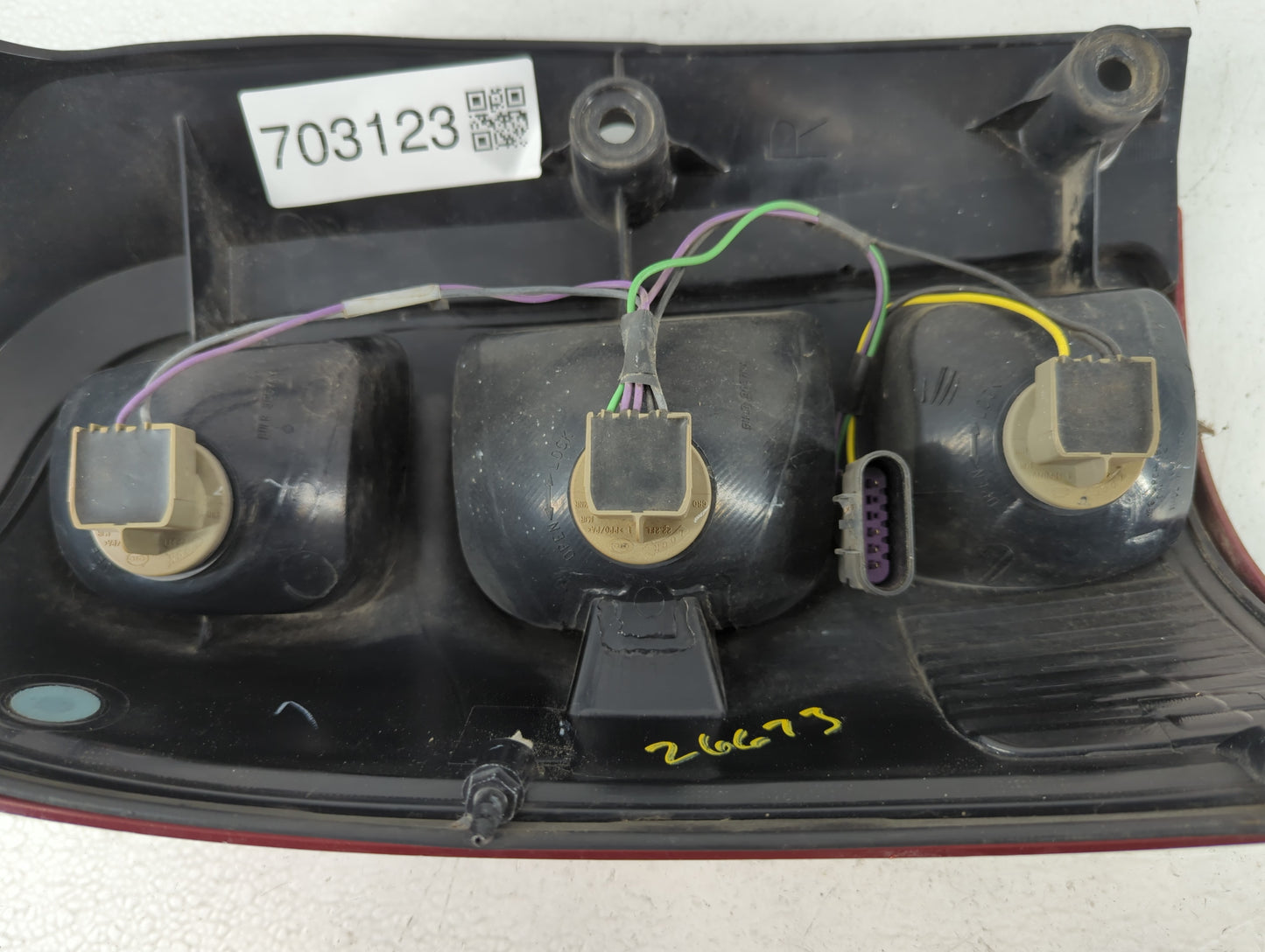 2005-2009 Pontiac Montana Tail Light Assembly Passenger Right OEM Fits Fits 2005 2006 2007 2008 2009 OEM Used Auto Parts - O