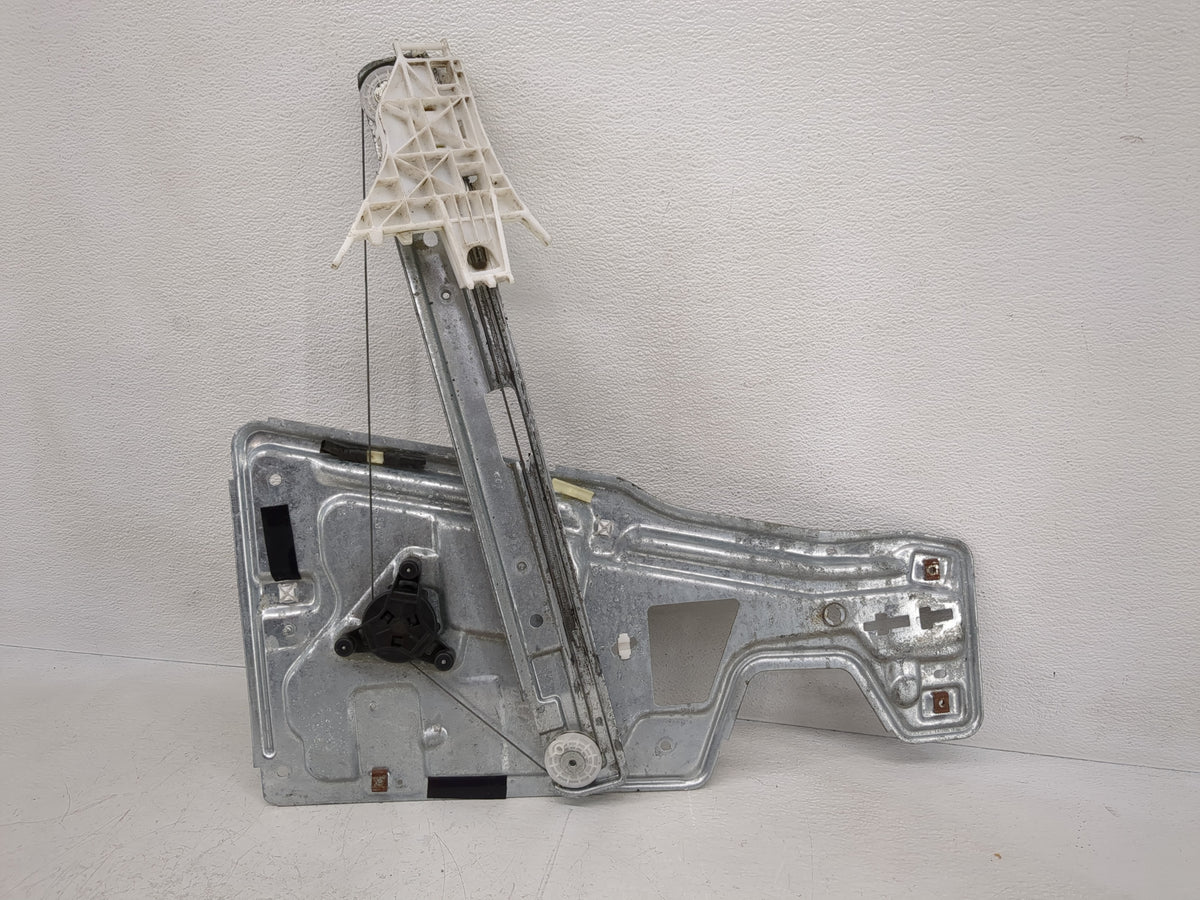 2006-2008 Pontiac Torrent Used Window Regulator Passenger Front 1083769 - Oemusedautoparts1.com