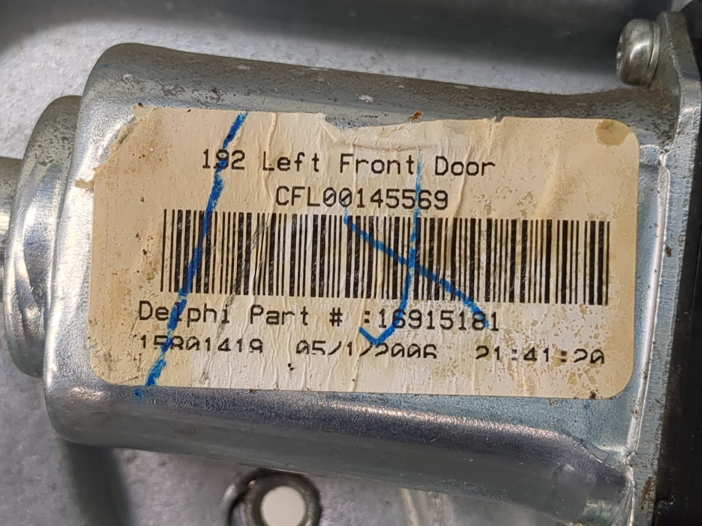 2006-2008 Pontiac Torrent Driver Left Front Window Regulator - Oemusedautoparts1.com