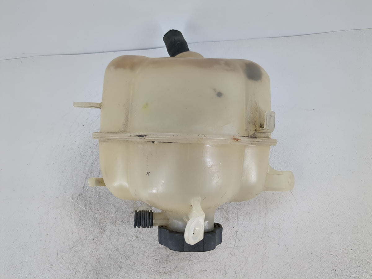 2006 Pontiac Torrent Radiator Coolant Overflow Expansion Tank Bottle - Oemusedautoparts1.com