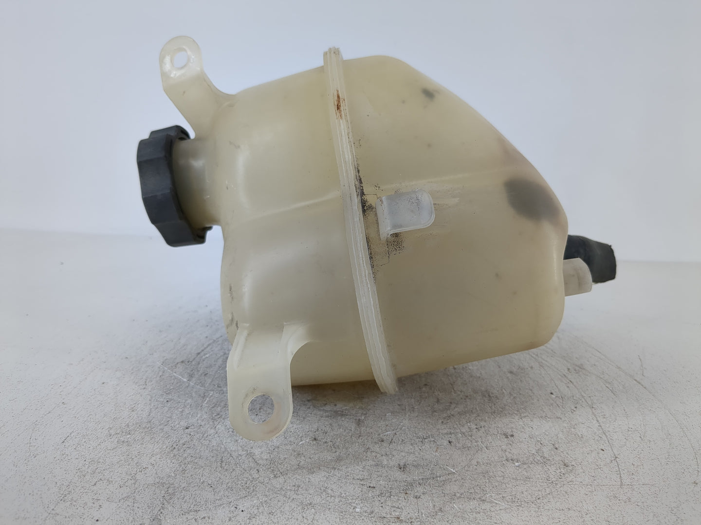 2006 Pontiac Torrent Radiator Coolant Overflow Expansion Tank Bottle - Oemusedautoparts1.com