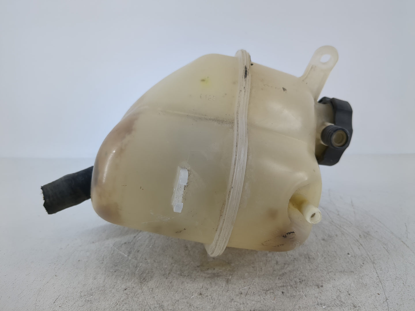 2006 Pontiac Torrent Radiator Coolant Overflow Expansion Tank Bottle - Oemusedautoparts1.com