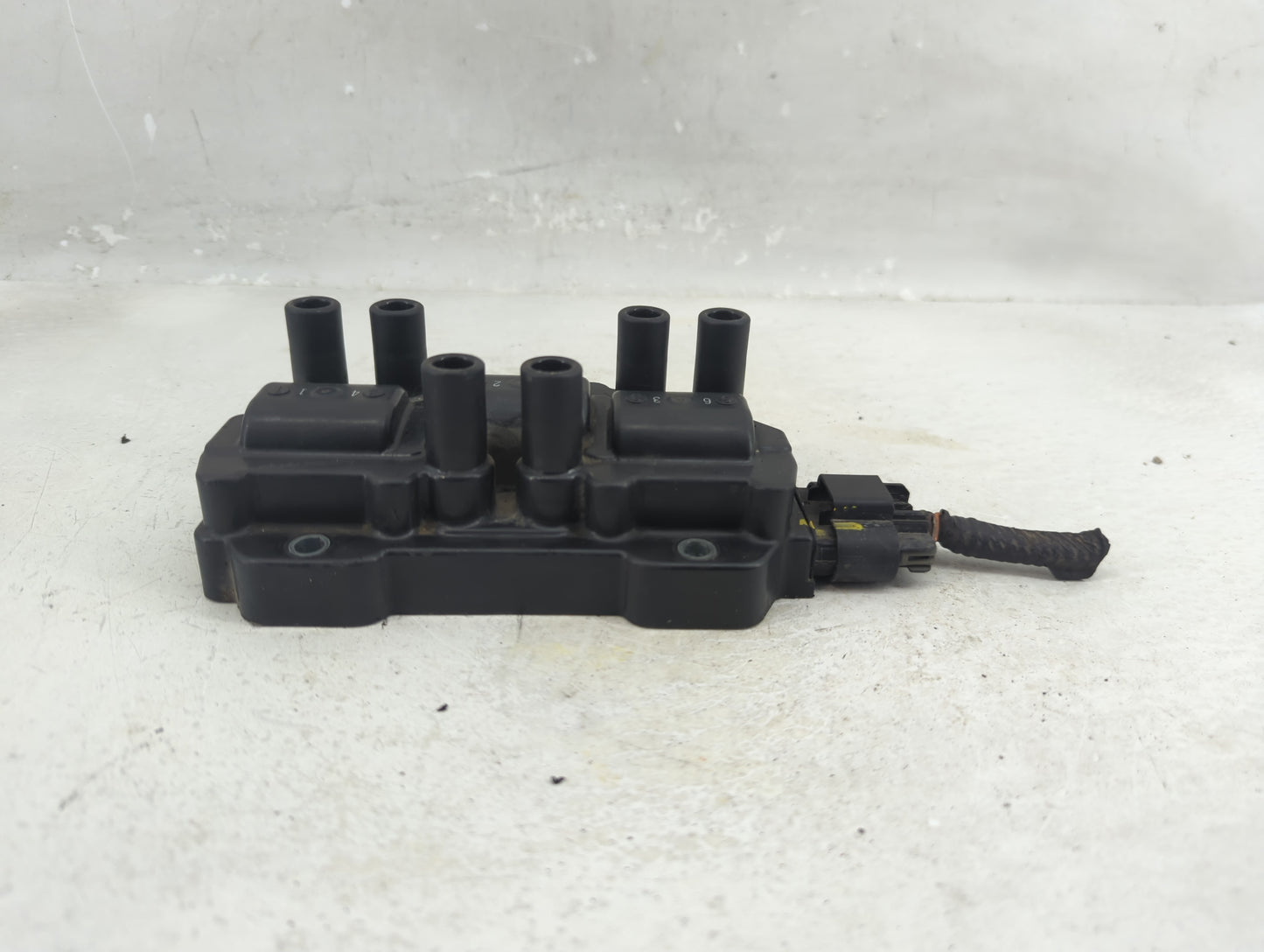 2006-2009 Pontiac Torrent Ignition Coil Igniter Pack - Oemusedautoparts1.com
