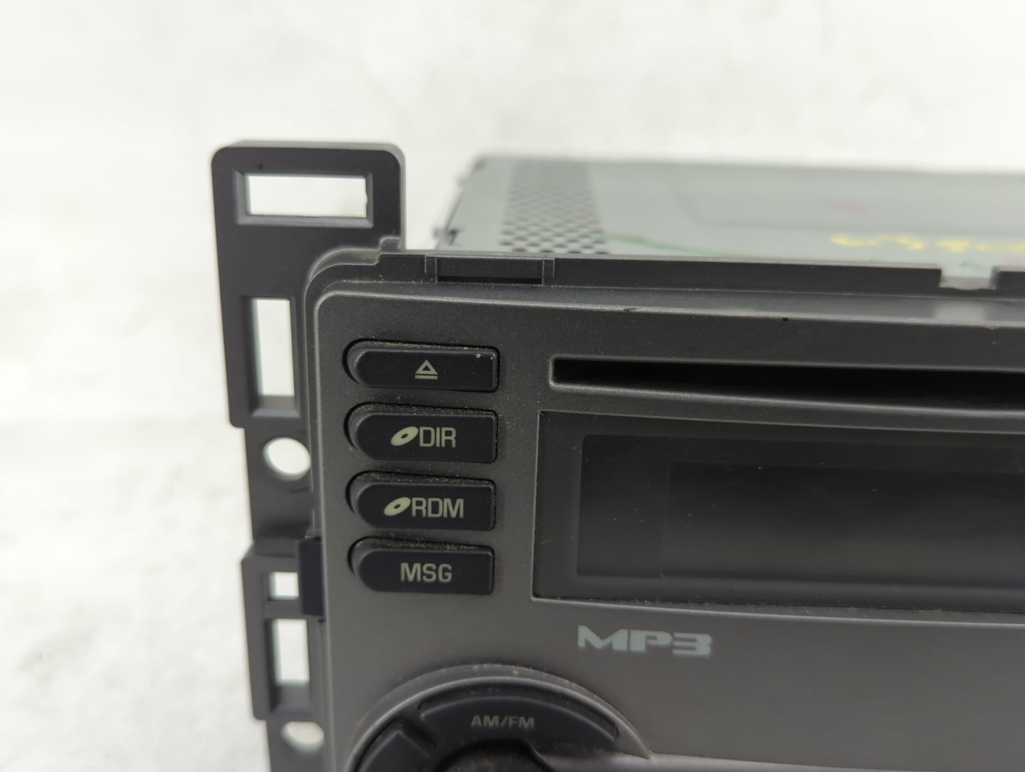 2006 Pontiac Torrent Radio AM FM Cd Player Receiver Replacement P/N:15850248 Fits OEM Used Auto Parts - Oemusedautoparts1.co
