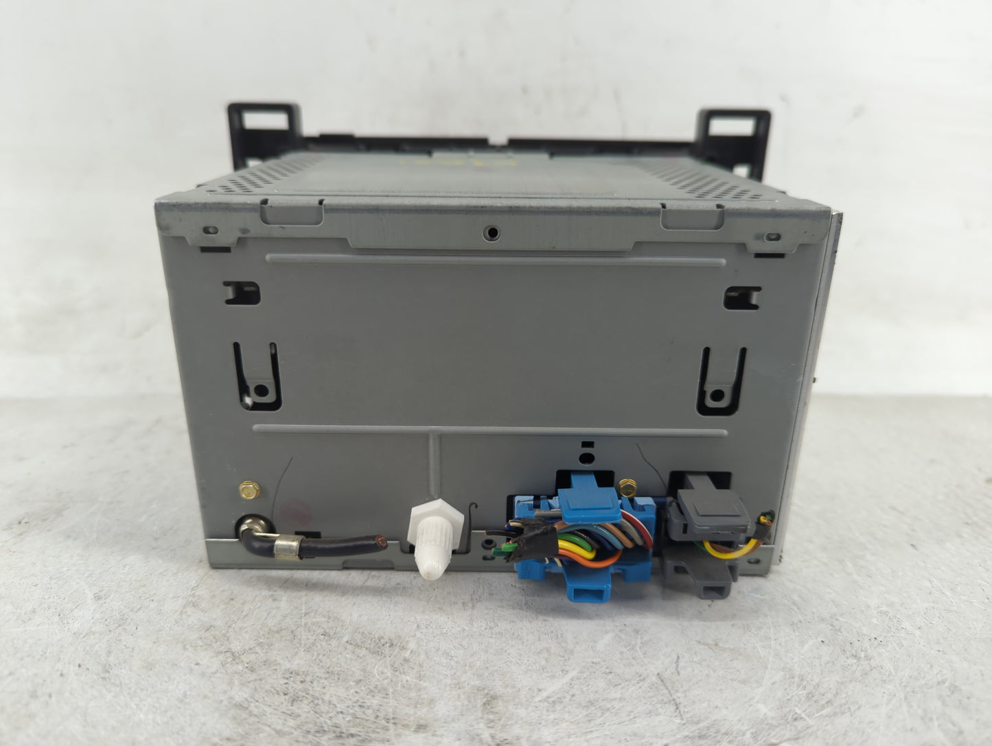 2006 Pontiac Torrent Radio AM FM Cd Player Receiver Replacement P/N:15850248 Fits OEM Used Auto Parts - Oemusedautoparts1.co