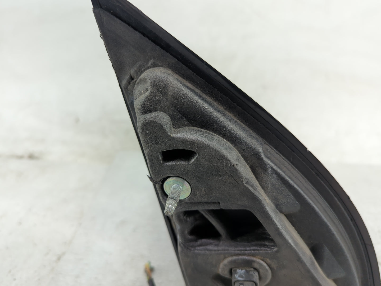 2006 Pontiac Torrent Driver Side View Mirror - Left Door Mirror OEM Used - Oemusedautoparts1.com