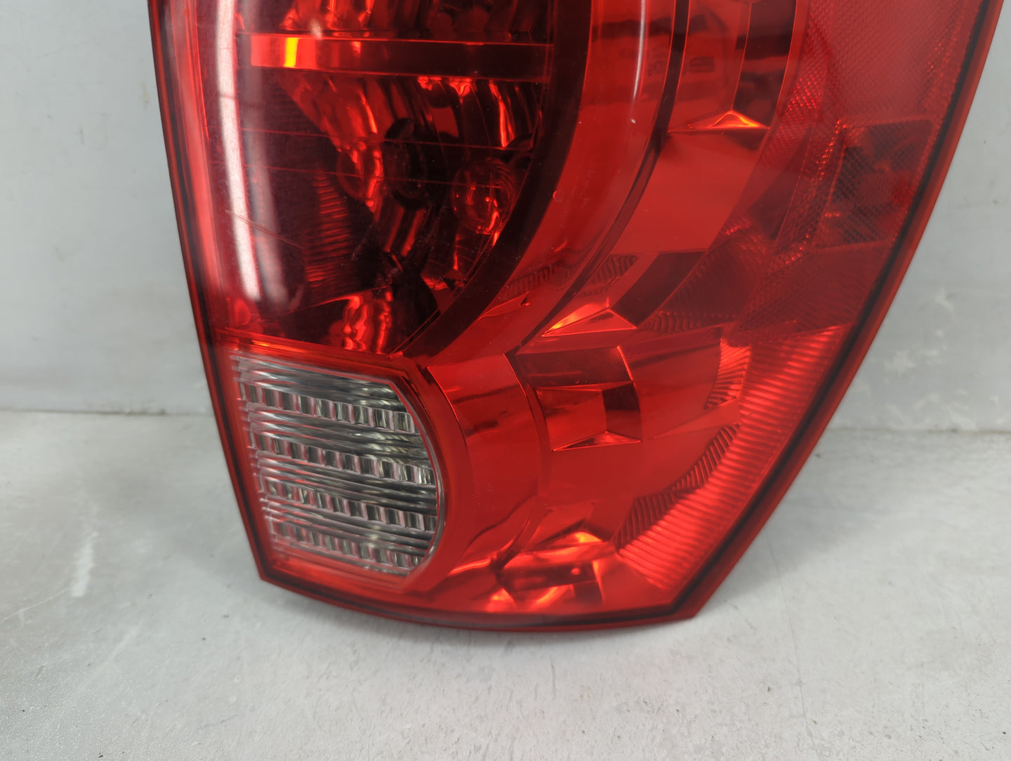 2006-2009 Pontiac Torrent Tail Light Assembly Driver Left OEM Fits Fits 2006 2007 2008 2009 OEM Used Auto Parts - Oemusedaut