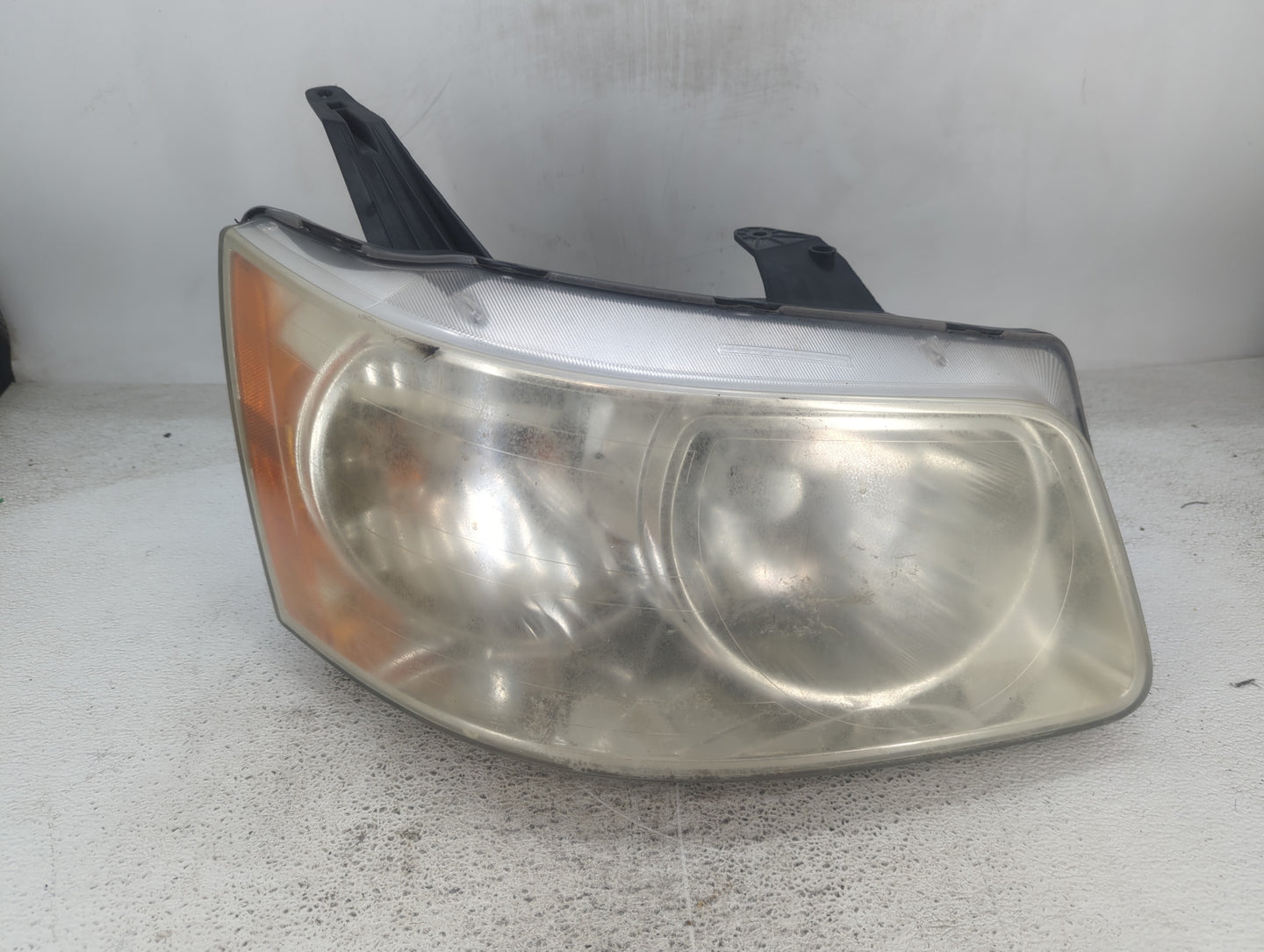 2006-2009 Pontiac Torrent Passenger Right Oem Head Light Headlight Lamp - Oemusedautoparts1.com