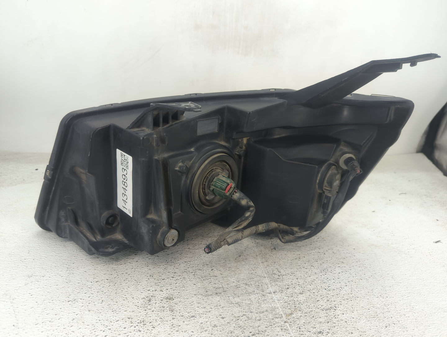 2006-2009 Pontiac Torrent Passenger Right Oem Head Light Headlight Lamp - Oemusedautoparts1.com