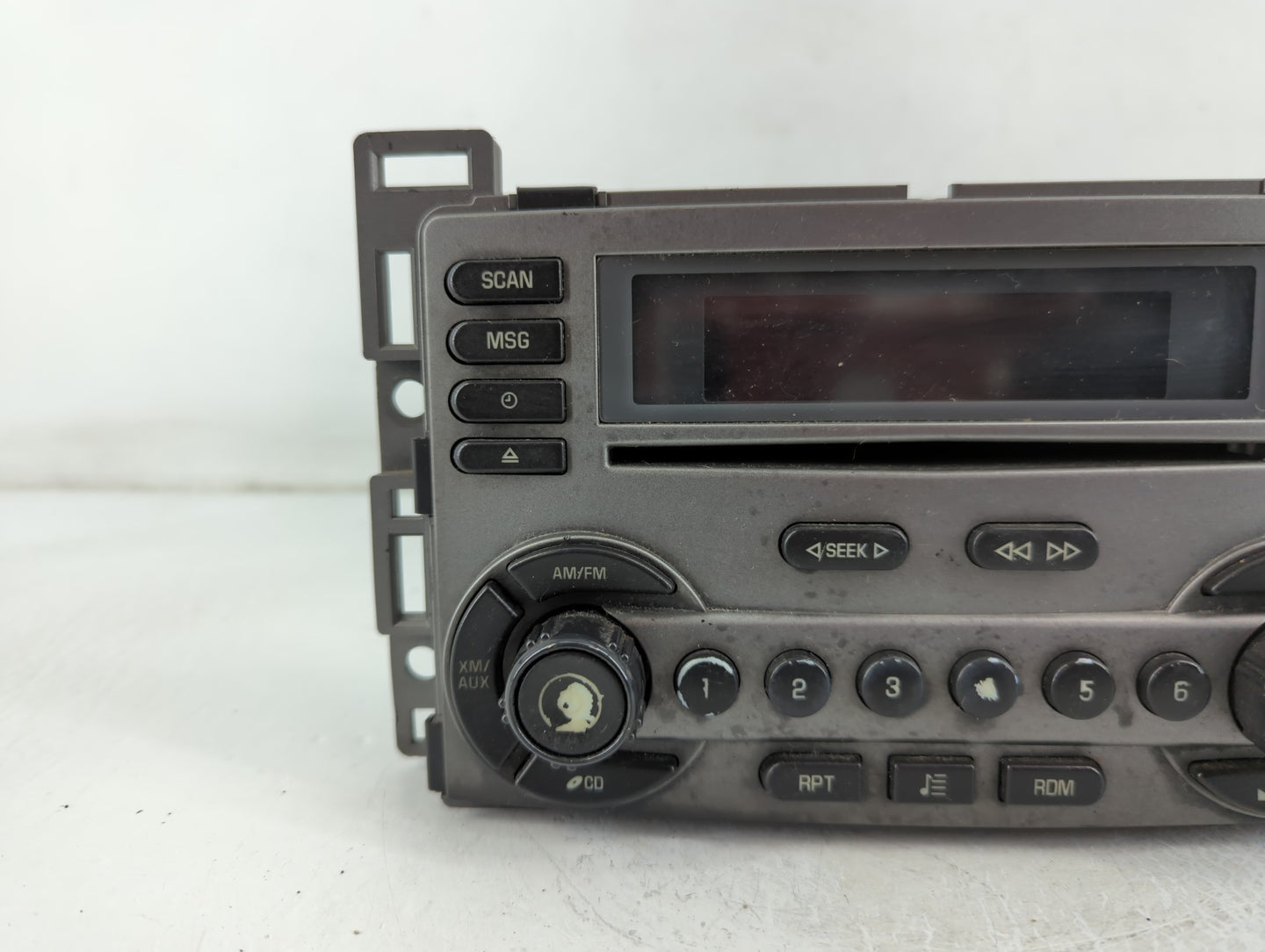 2006-2006 Pontiac Torrent Radio Control Panel - Oemusedautoparts1.com