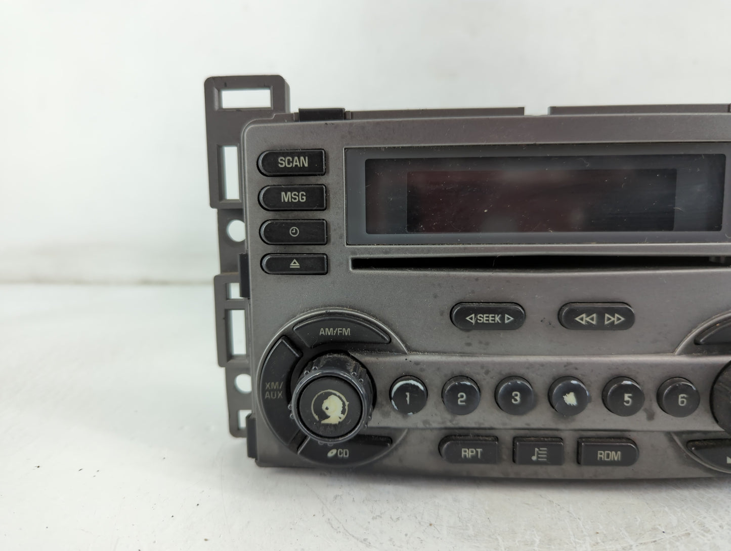 2006-2006 Pontiac Torrent Radio Control Panel - Oemusedautoparts1.com