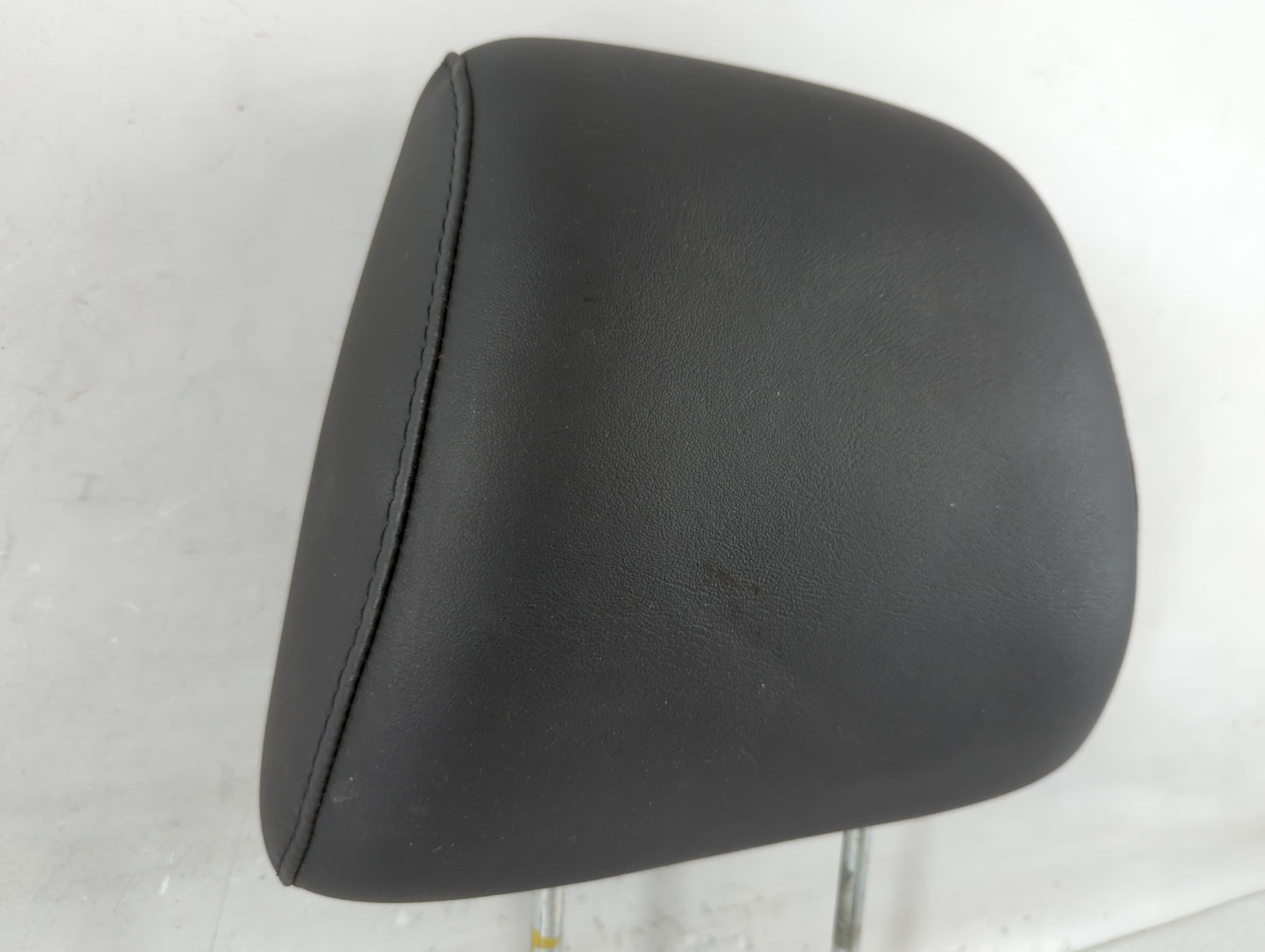 2006 Pontiac Torrent Headrest Head Rest Front Driver Passenger Seat Fits OEM Used Auto Parts - Oemusedautoparts1.com