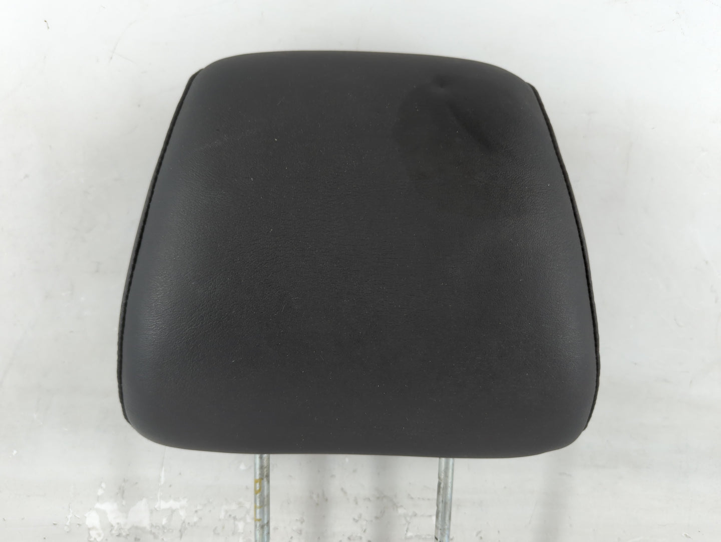 2006-2009 Pontiac Torrent Headrest Head Rest Front Driver Passenger Seat Fits Fits 2006 2007 2008 2009 OEM Used Auto Parts -