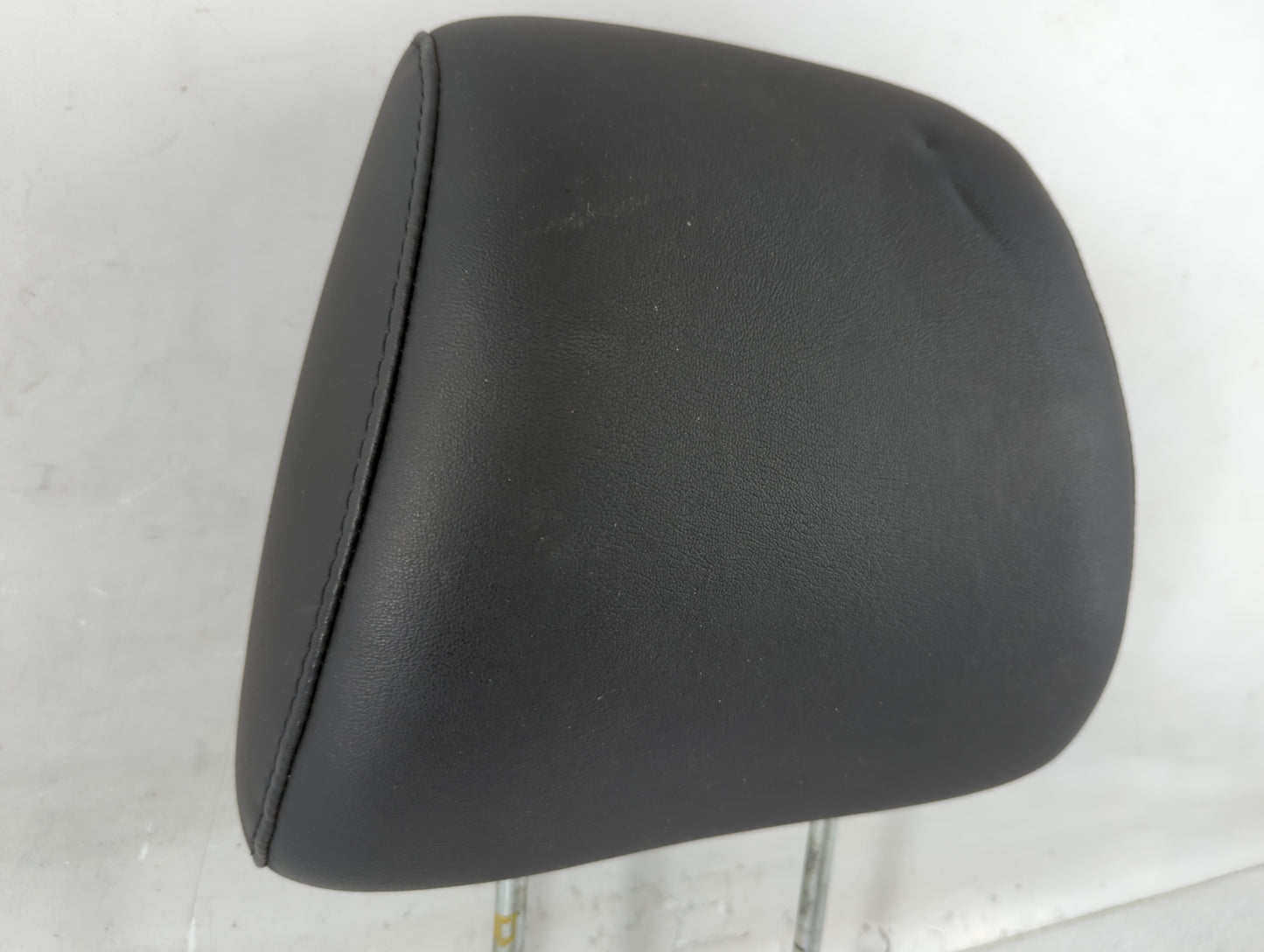 2006-2009 Pontiac Torrent Headrest Head Rest Front Driver Passenger Seat Fits Fits 2006 2007 2008 2009 OEM Used Auto Parts -