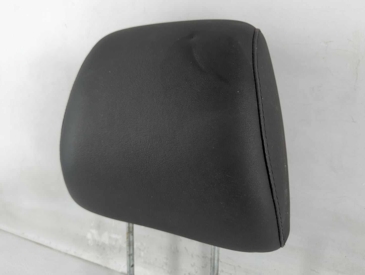 2006-2009 Pontiac Torrent Headrest Head Rest Front Driver Passenger Seat Fits Fits 2006 2007 2008 2009 OEM Used Auto Parts -