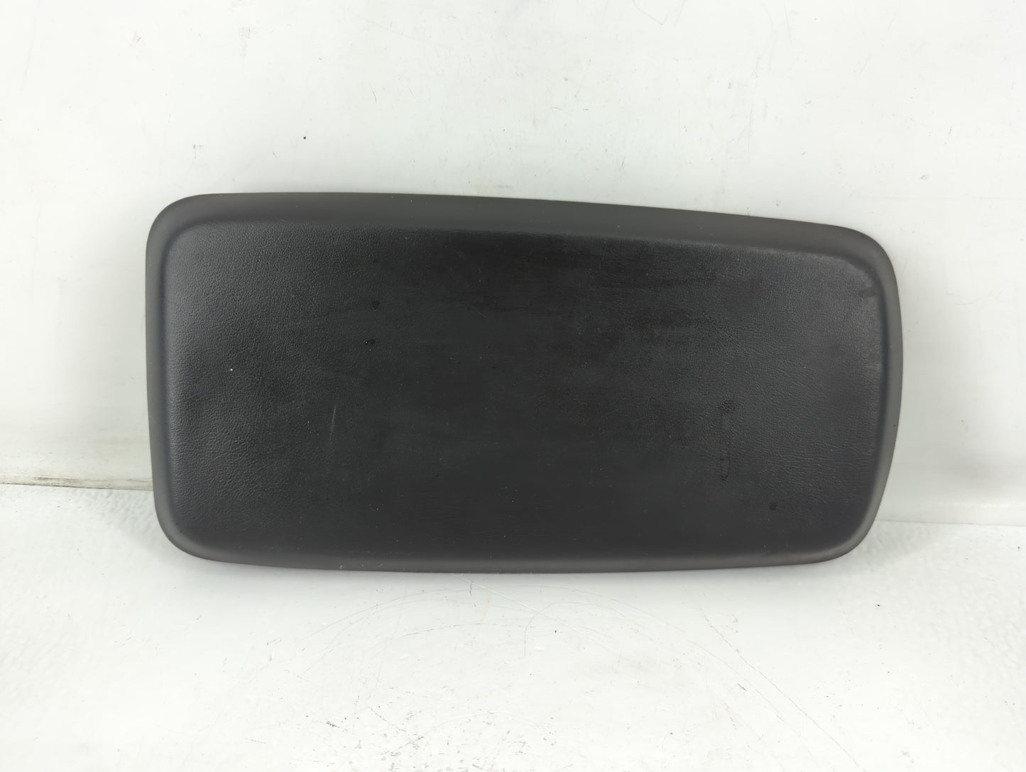 2006 Pontiac Torrent Center Console Armrest Cover Lid P/N:6054B Fits OEM Used Auto Parts - Oemusedautoparts1.com