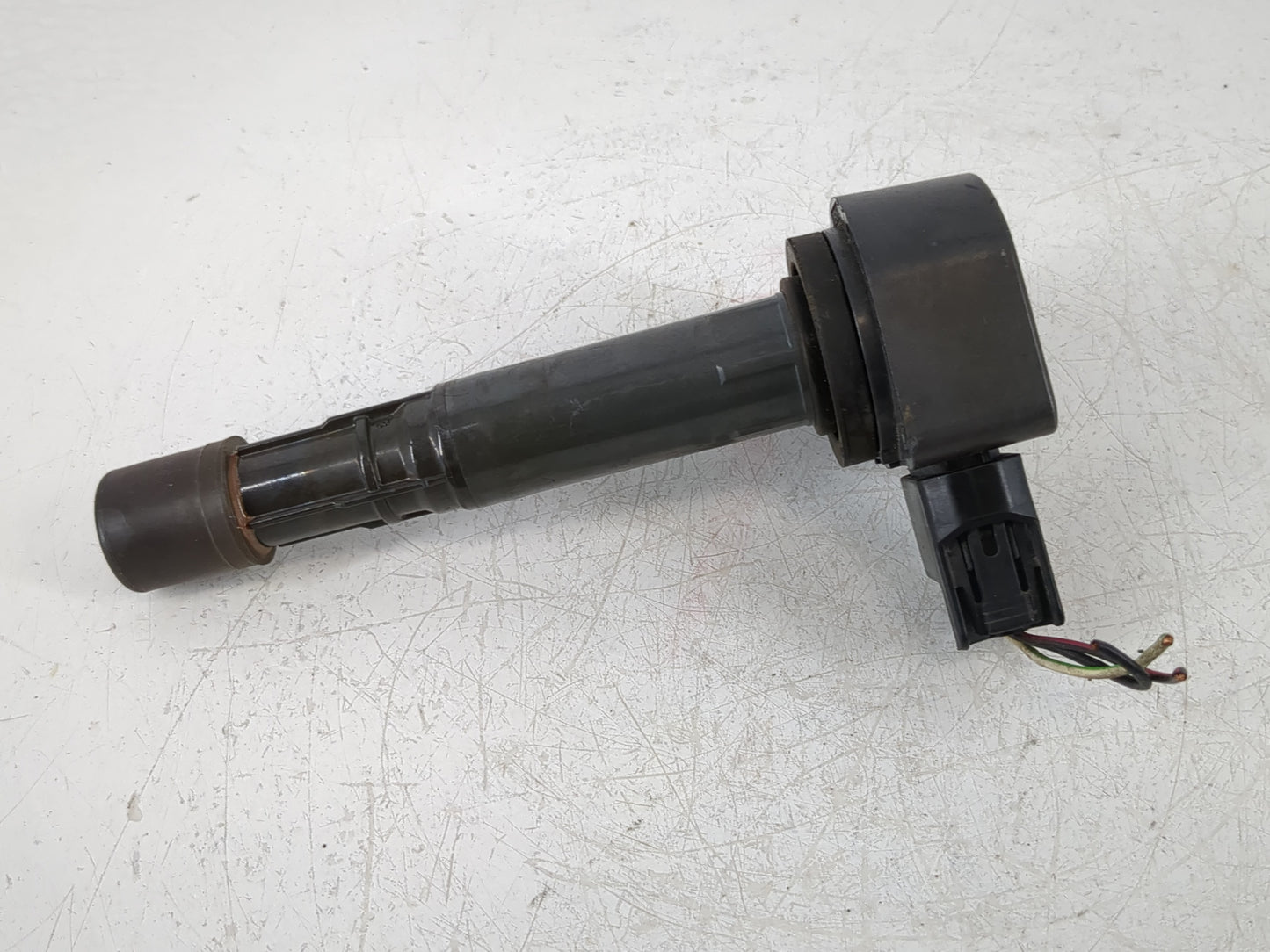 2003-2006 Pontiac Vibe Ignition Coil Igniter Pack - Oemusedautoparts1.com