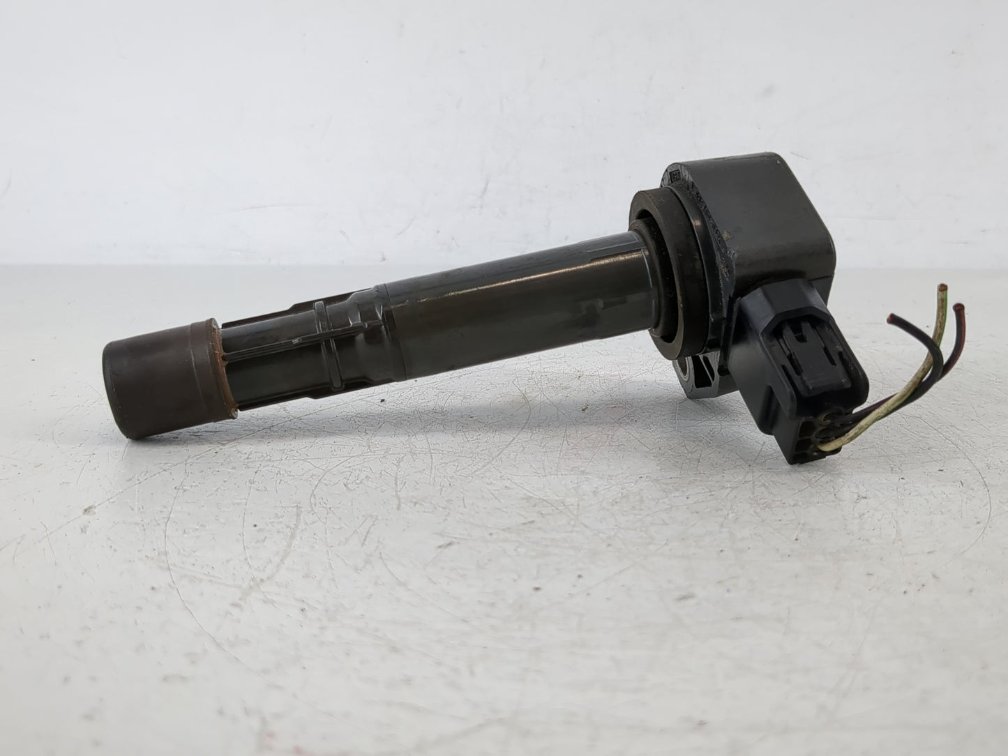2003-2006 Pontiac Vibe Ignition Coil Igniter Pack - Oemusedautoparts1.com