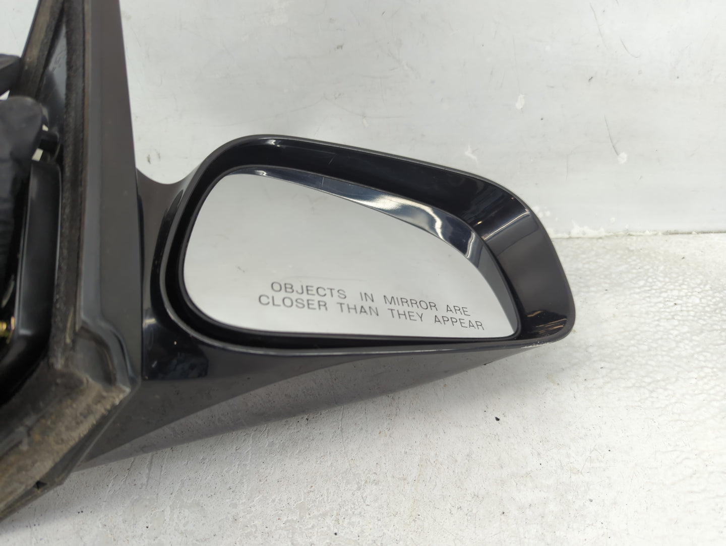 2005-2008 Pontiac Vibe Passenger Side View Mirror - Right Door Mirror OEM Used - Oemusedautoparts1.com