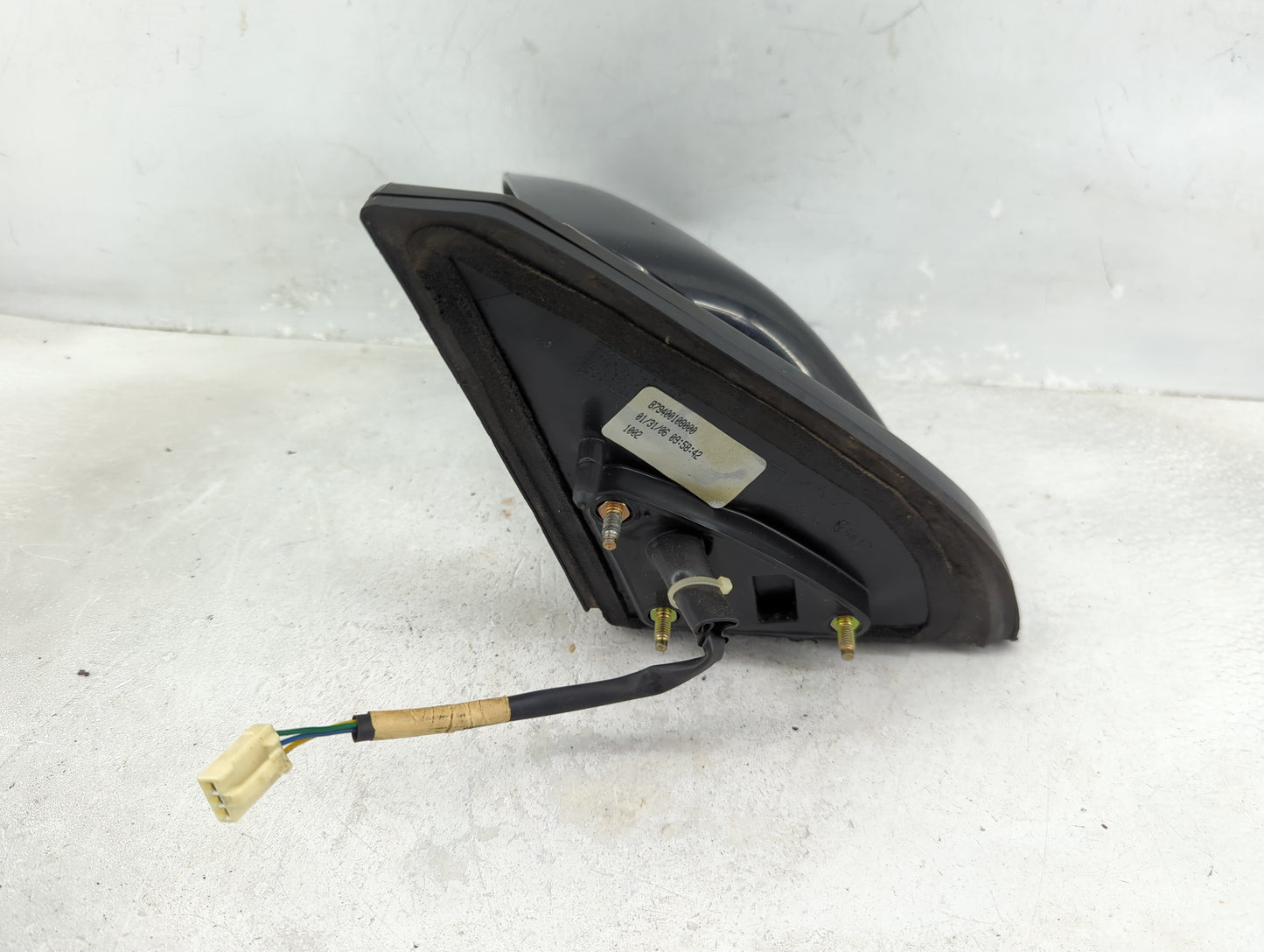 2005-2008 Pontiac Vibe Driver Side View Mirror - Left Door Mirror OEM Used - Oemusedautoparts1.com