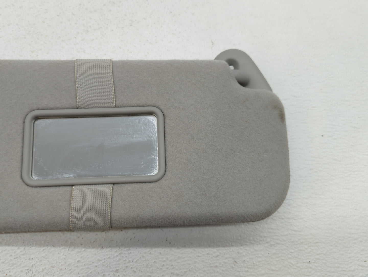 2005-2008 Pontiac Vibe Sun Visor Shade Replacement Passenger Right Mirror Fits Fits 2005 2006 2007 2008 OEM Used Auto Parts 