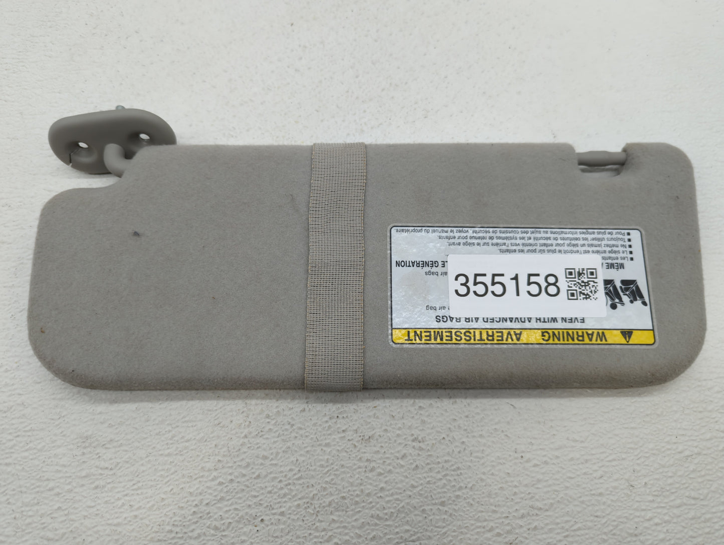 2005-2008 Pontiac Vibe Sun Visor Shade Replacement Passenger Right Mirror Fits Fits 2005 2006 2007 2008 OEM Used Auto Parts 