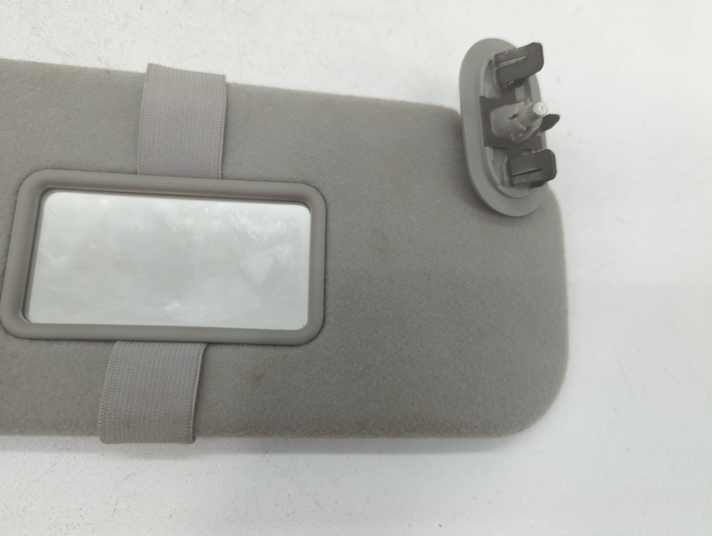 2005-2008 Pontiac Vibe Sun Visor Shade Replacement Passenger Right Mirror Fits Fits 2005 2006 2007 2008 OEM Used Auto Parts 