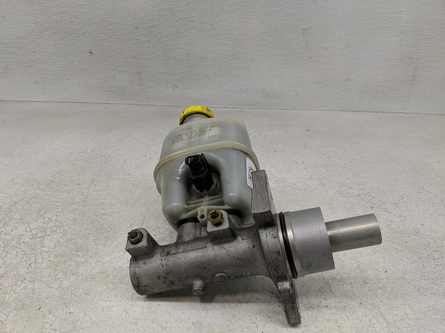 Ram 1500 Brake Master Cylinder - Oemusedautoparts1.com