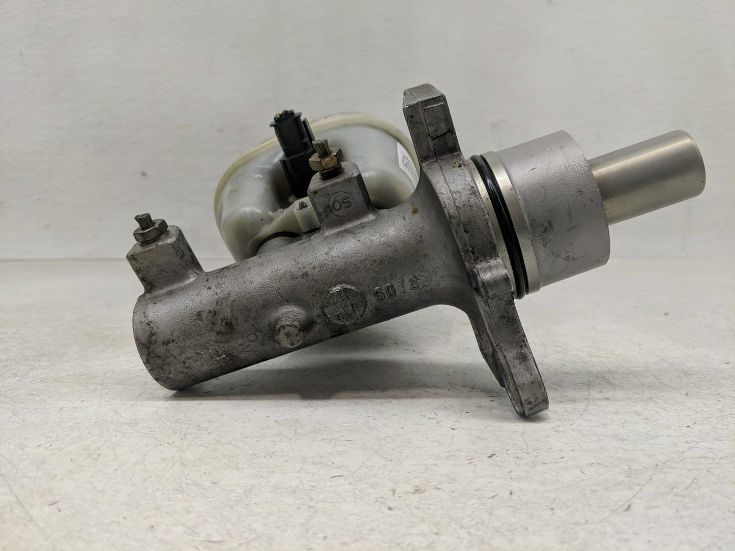 Ram 1500 Brake Master Cylinder - Oemusedautoparts1.com