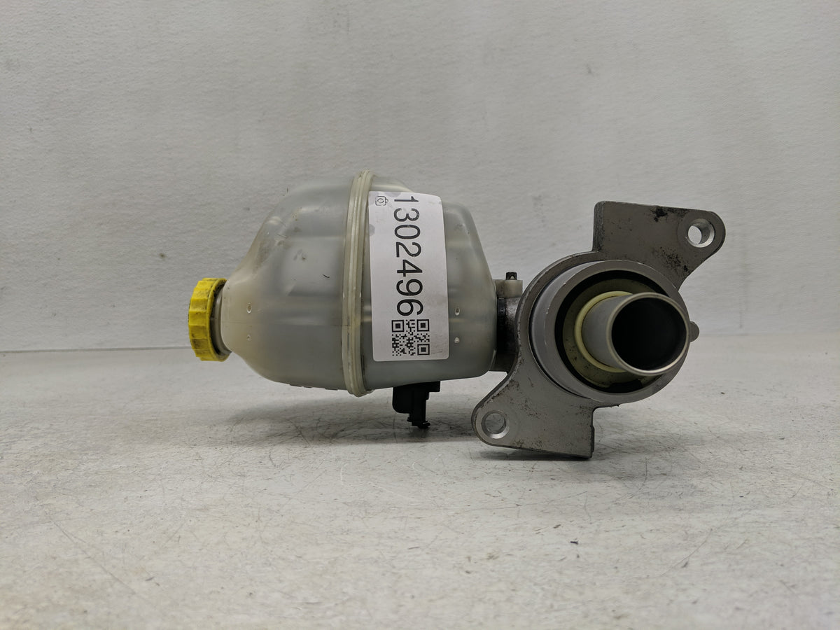 Ram 1500 Brake Master Cylinder 1302496 - Oemusedautoparts1.com