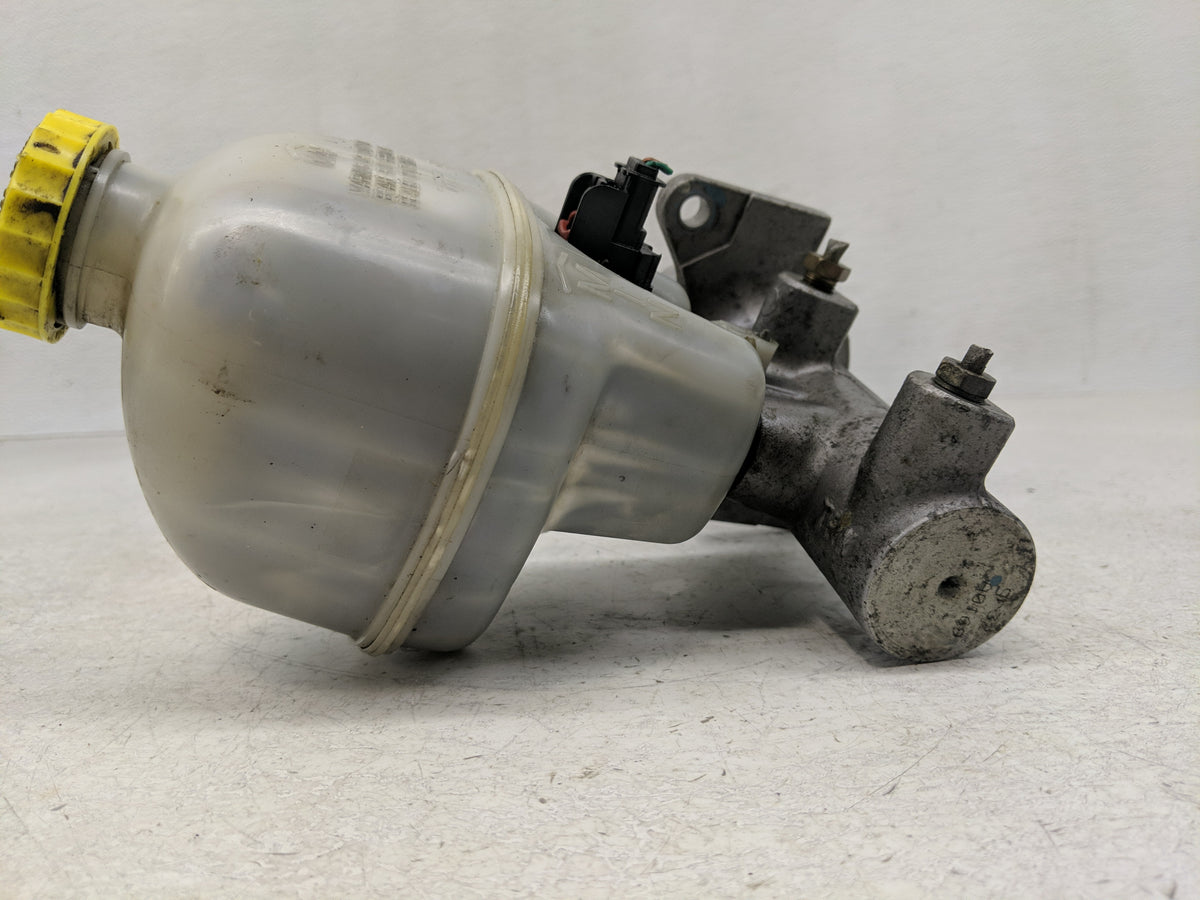 Ram 1500 Brake Master Cylinder 1302496 - Oemusedautoparts1.com