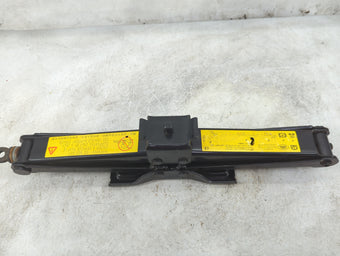 compare product 2006 Rover Range Rover Sport Spare Scissor Car Jack