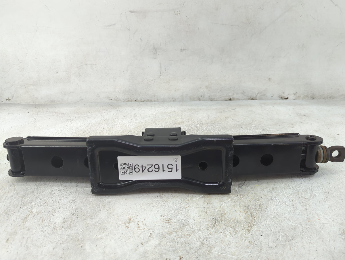 2006 Rover Range Rover Sport Spare Scissor Car Jack - Oemusedautoparts1.com