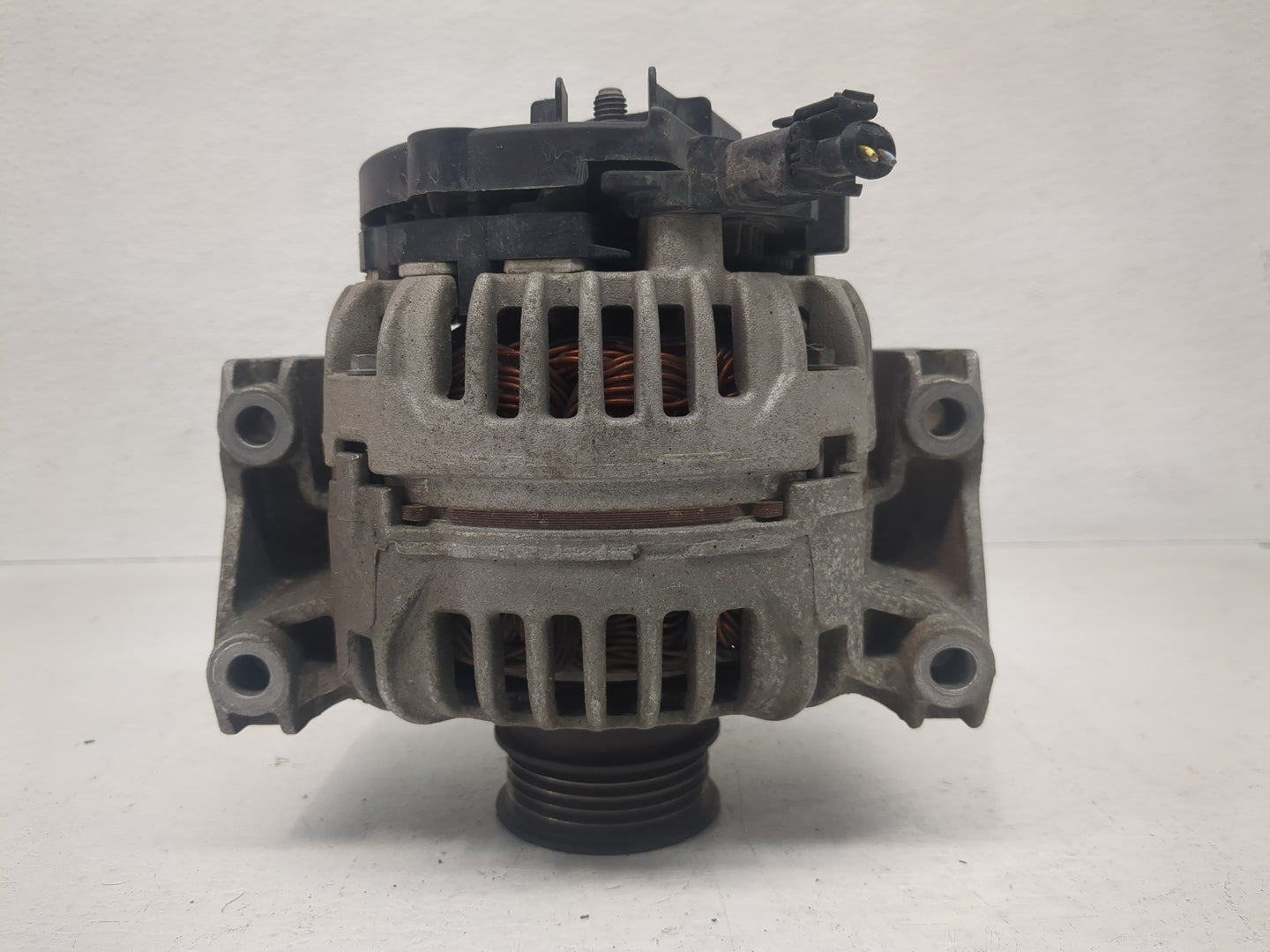 2005-2011 Saab 9-3 Alternator Replacement Generator Charging Assembly Engine OEM P/N:127 62 730 0 124 425 056 Fits OEM Used 