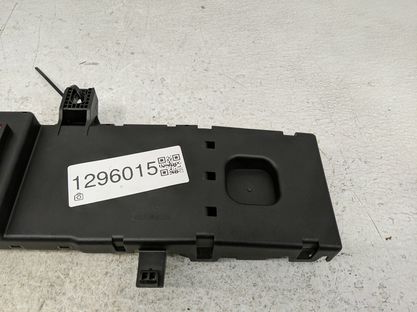 2006 Saab 9-3 Fusebox Fuse Box Panel Relay Module P/N:12 772 045 12798346 Fits OEM Used Auto Parts - Oemusedautoparts1.com