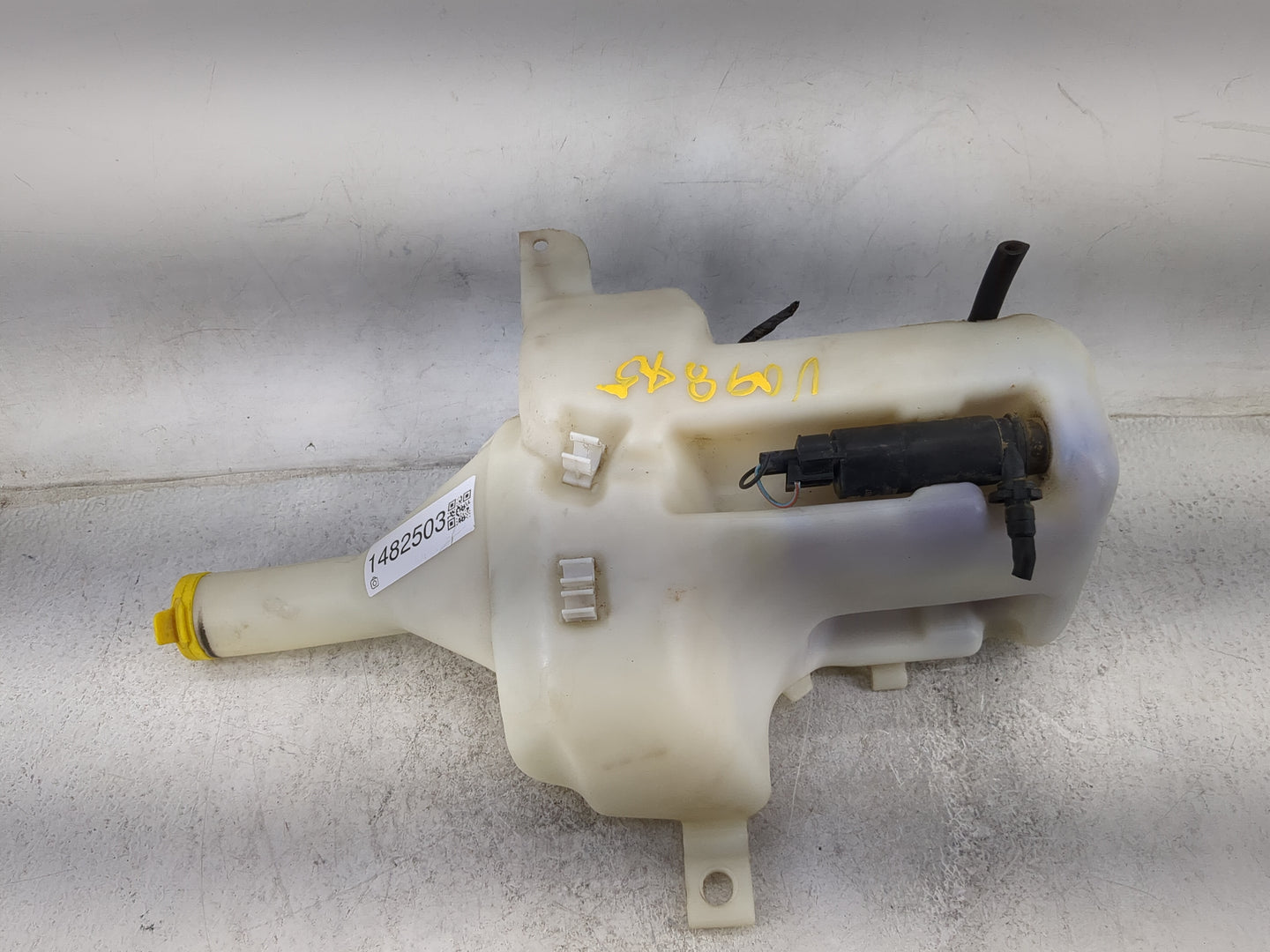 2002-2010 Saab 9-5 Windshield Washer Fluid Reservoir Bottle - Oemusedautoparts1.com