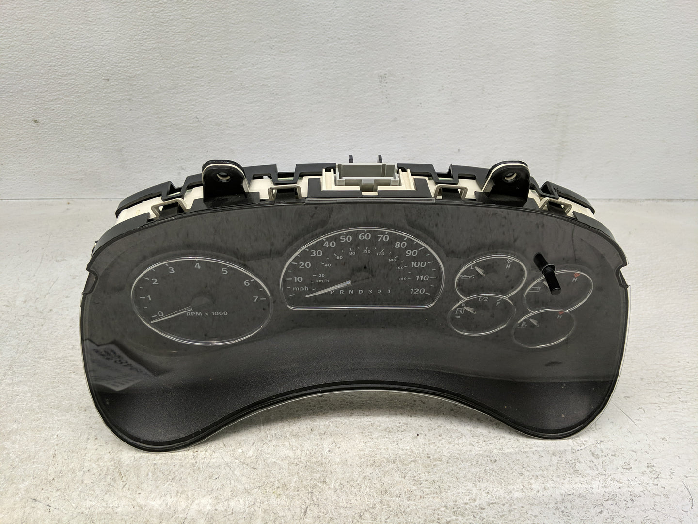 2006 Saab 9-7x Instrument Cluster Speedometer Gauges P/N:15140614 Fits OEM Used Auto Parts - Oemusedautoparts1.com